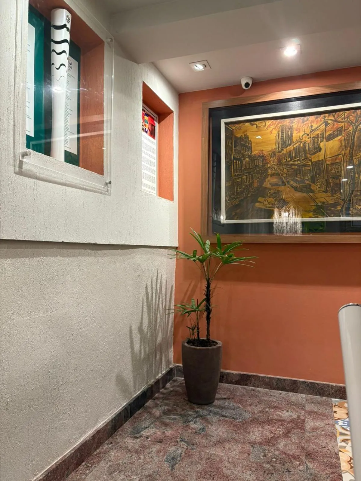 Decorative detail in Downtown Santana Hotel