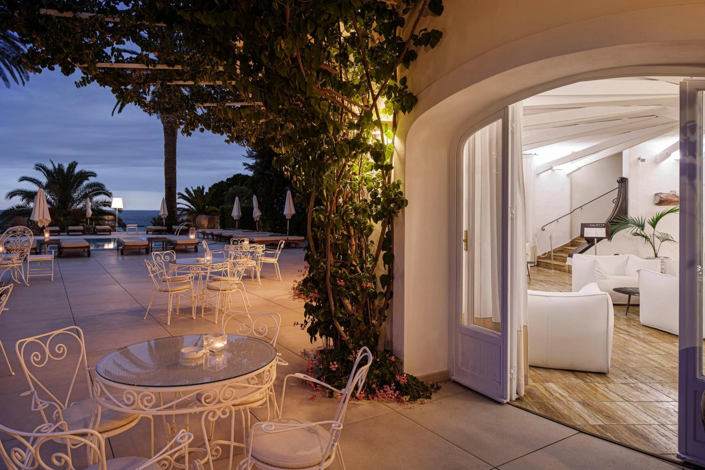 Seating area in Le Calette N.5