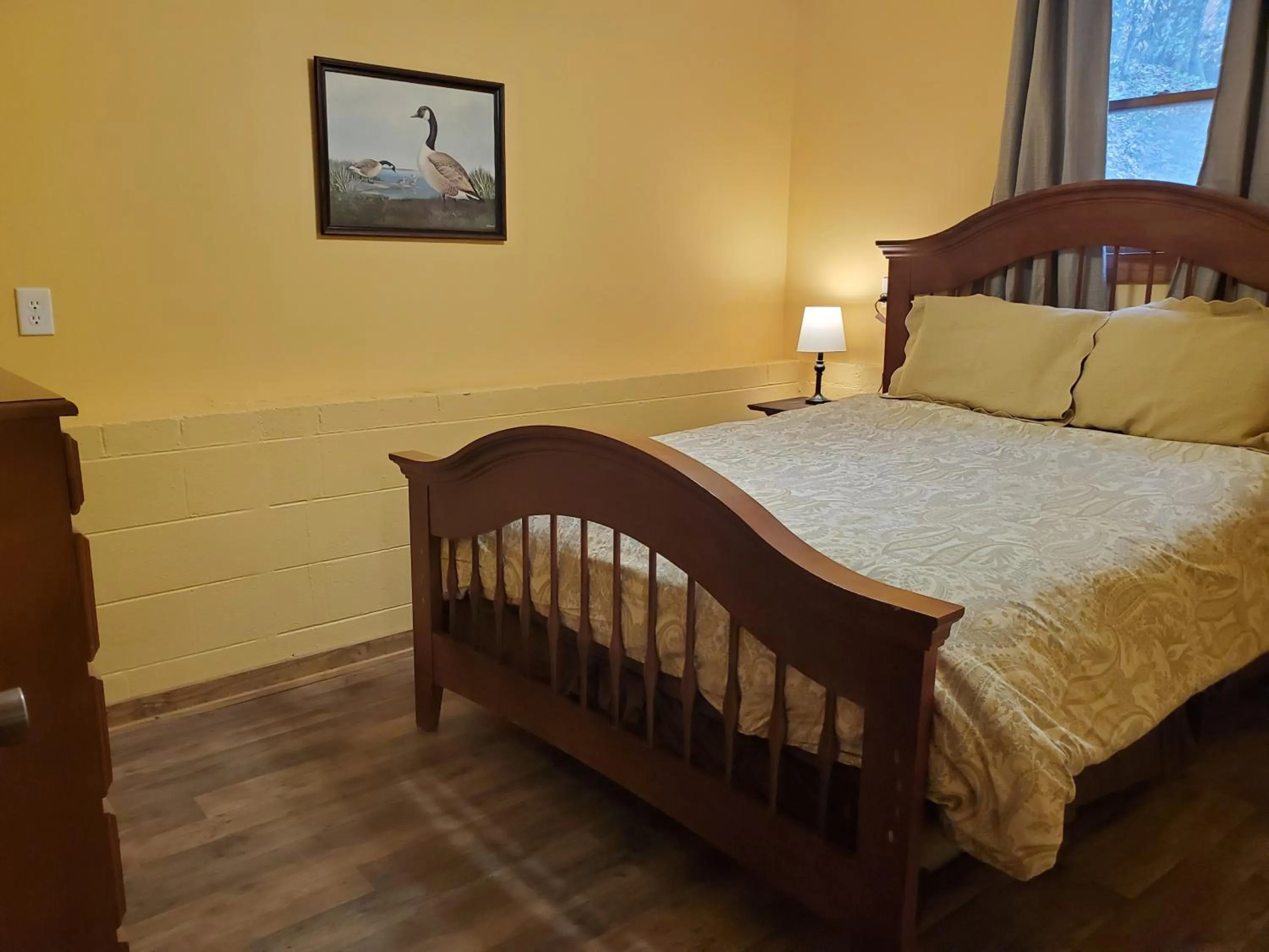 Bedroom, Bed in The Cabins at Healing Springs
