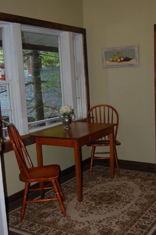 Dining area in The Cabins at Healing Springs