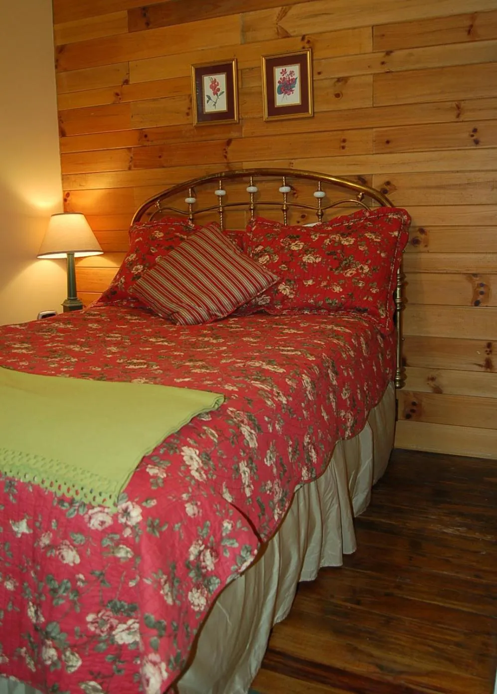 Bedroom, Bed in The Cabins at Healing Springs