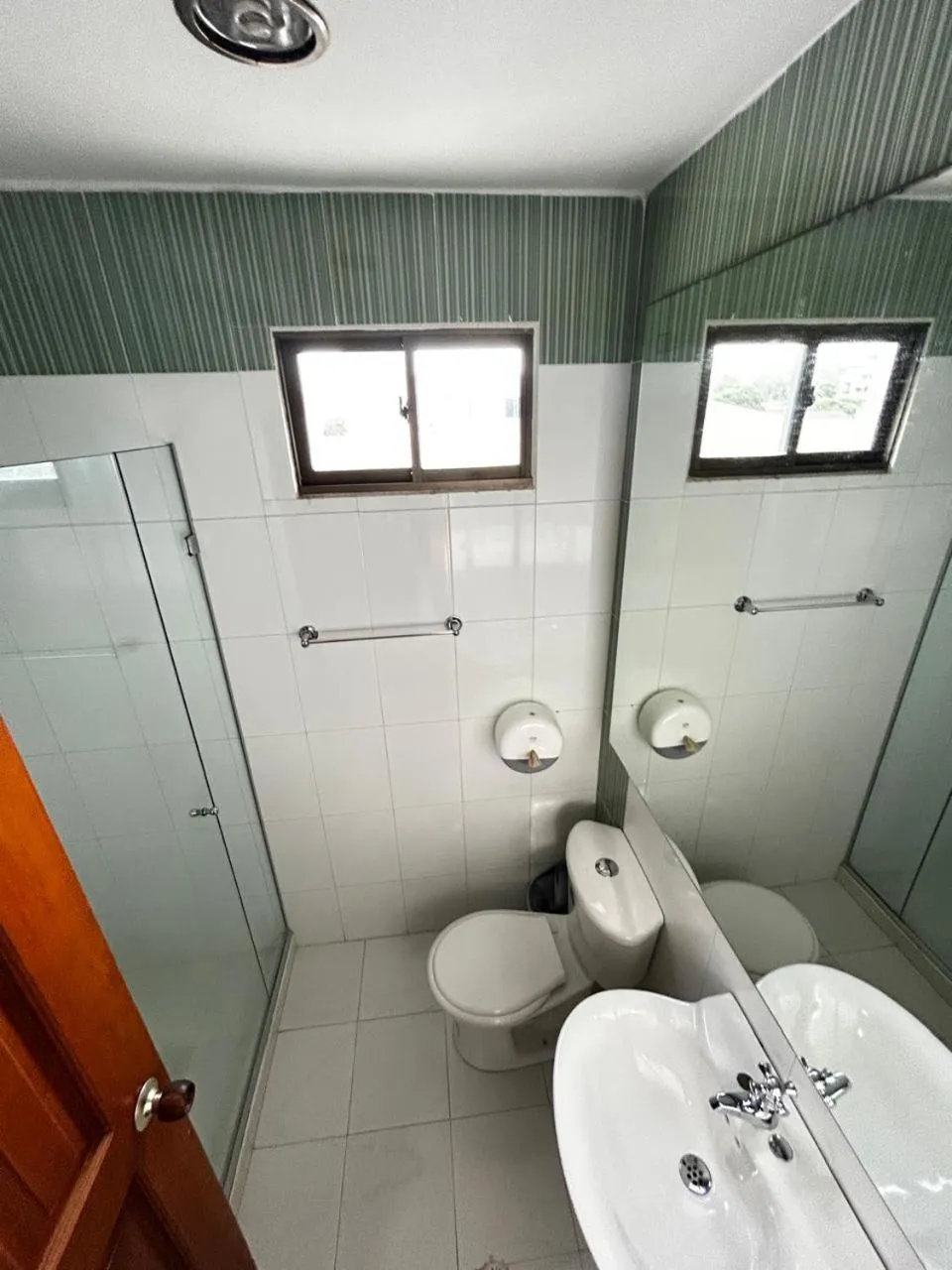 Bathroom in Hotel Dorado BAQ