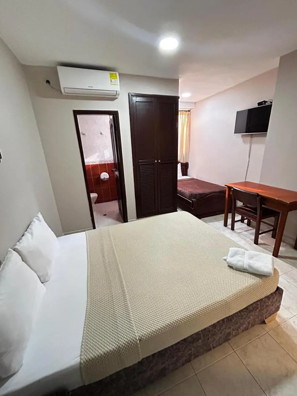 Bed in Hotel Dorado BAQ