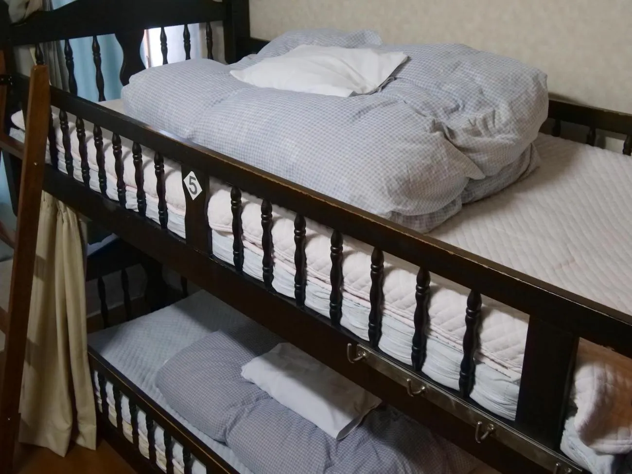 Bed in Kobe Guesthouse