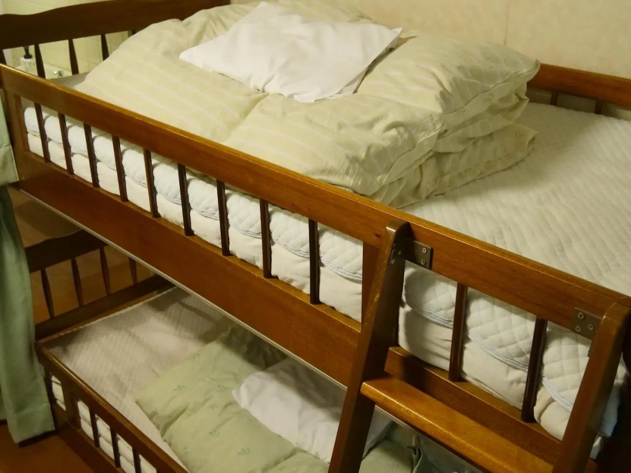 Bed in Kobe Guesthouse