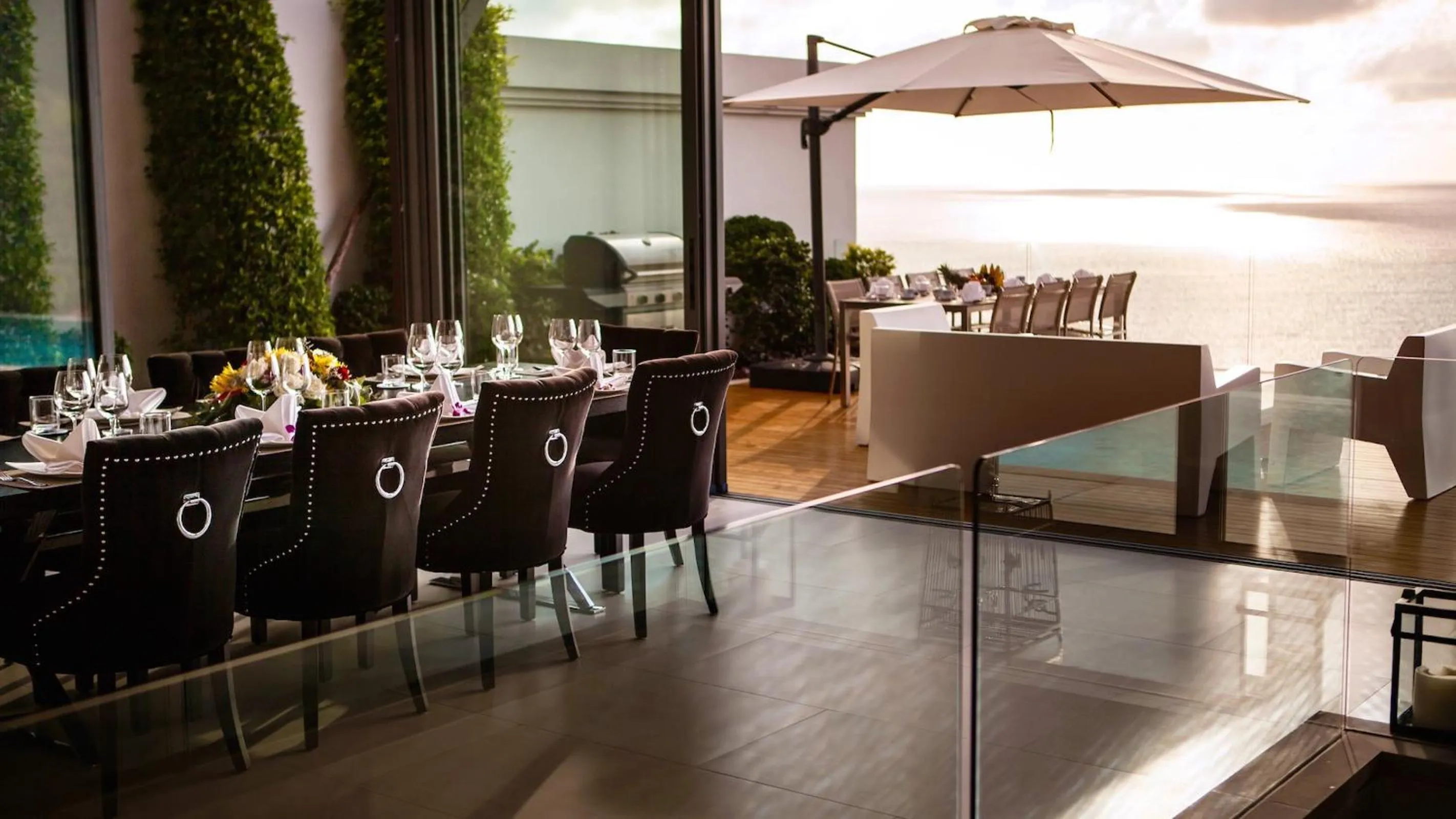 Restaurant/places to eat in Villa Paradiso