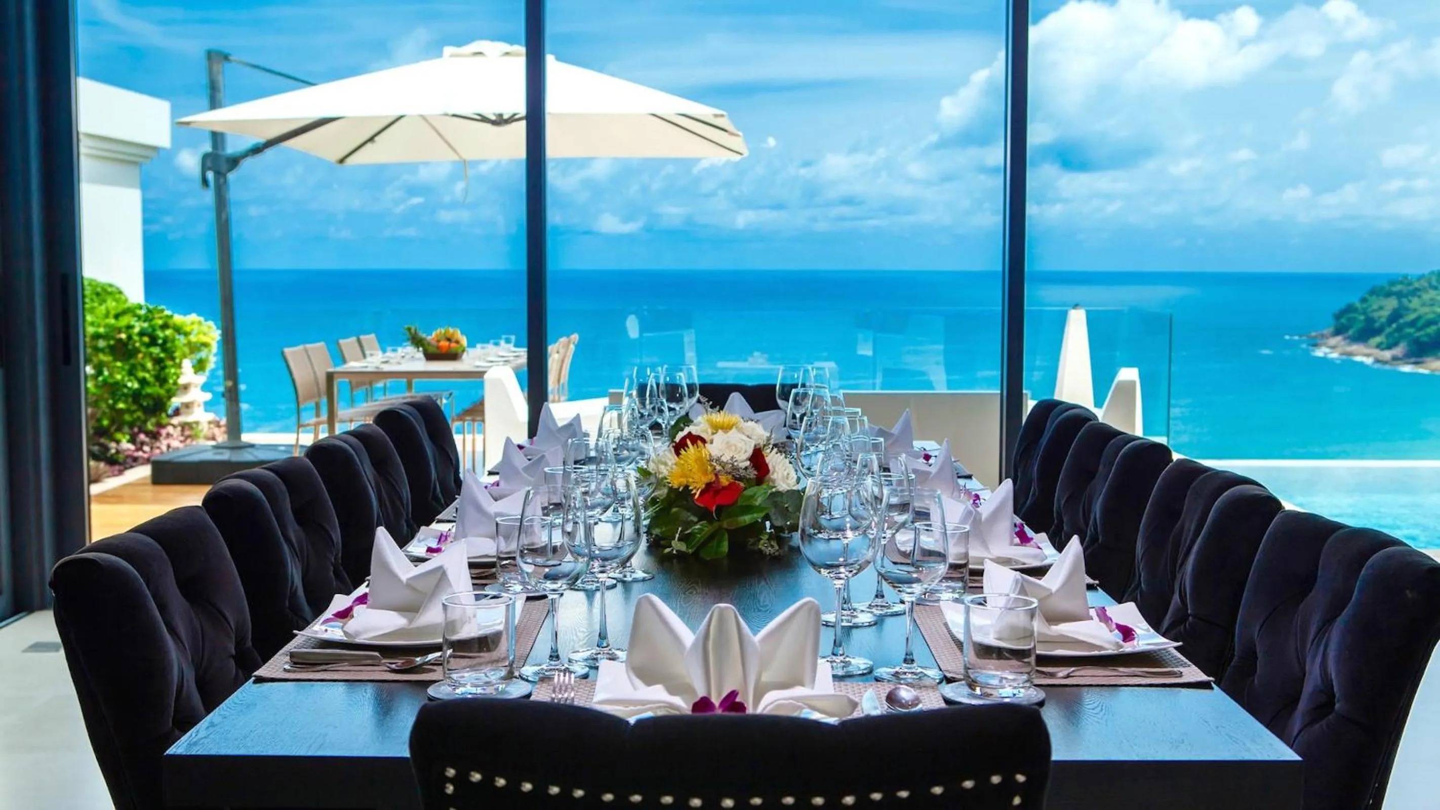 Dining area in Villa Paradiso