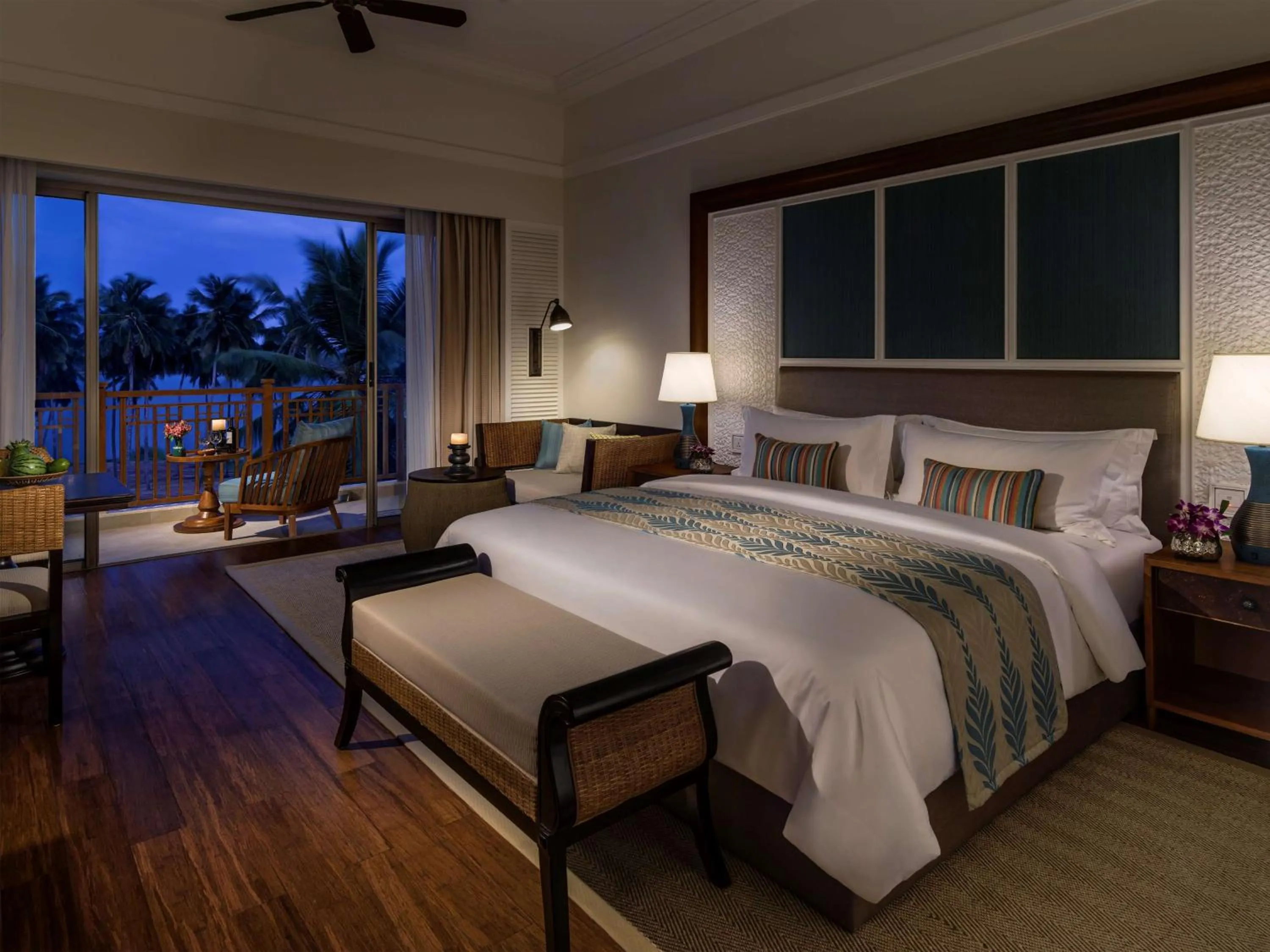 Photo of the whole room, Bed in Shangri-La Hambantota