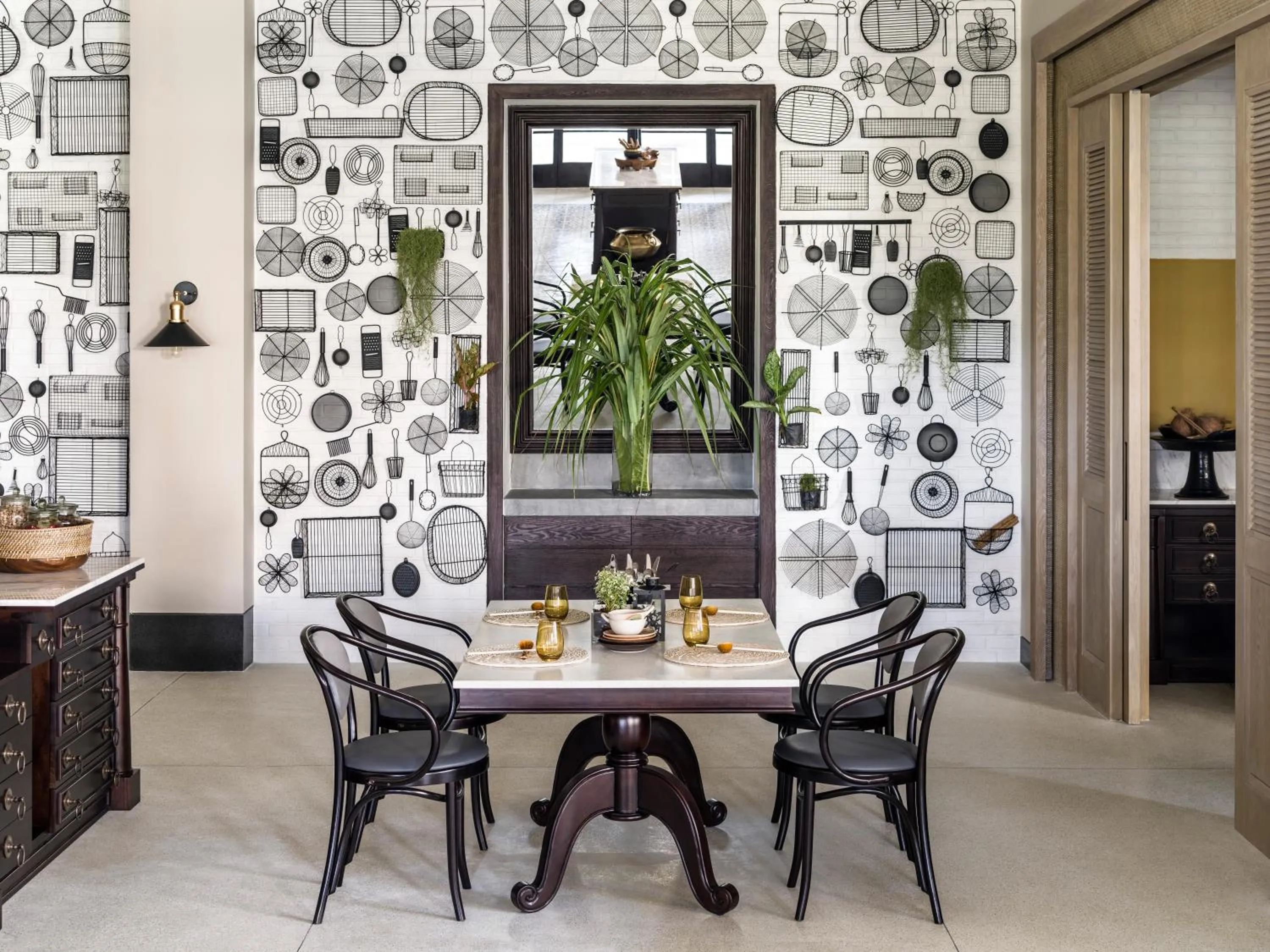 Restaurant/places to eat in Shangri-La Hambantota