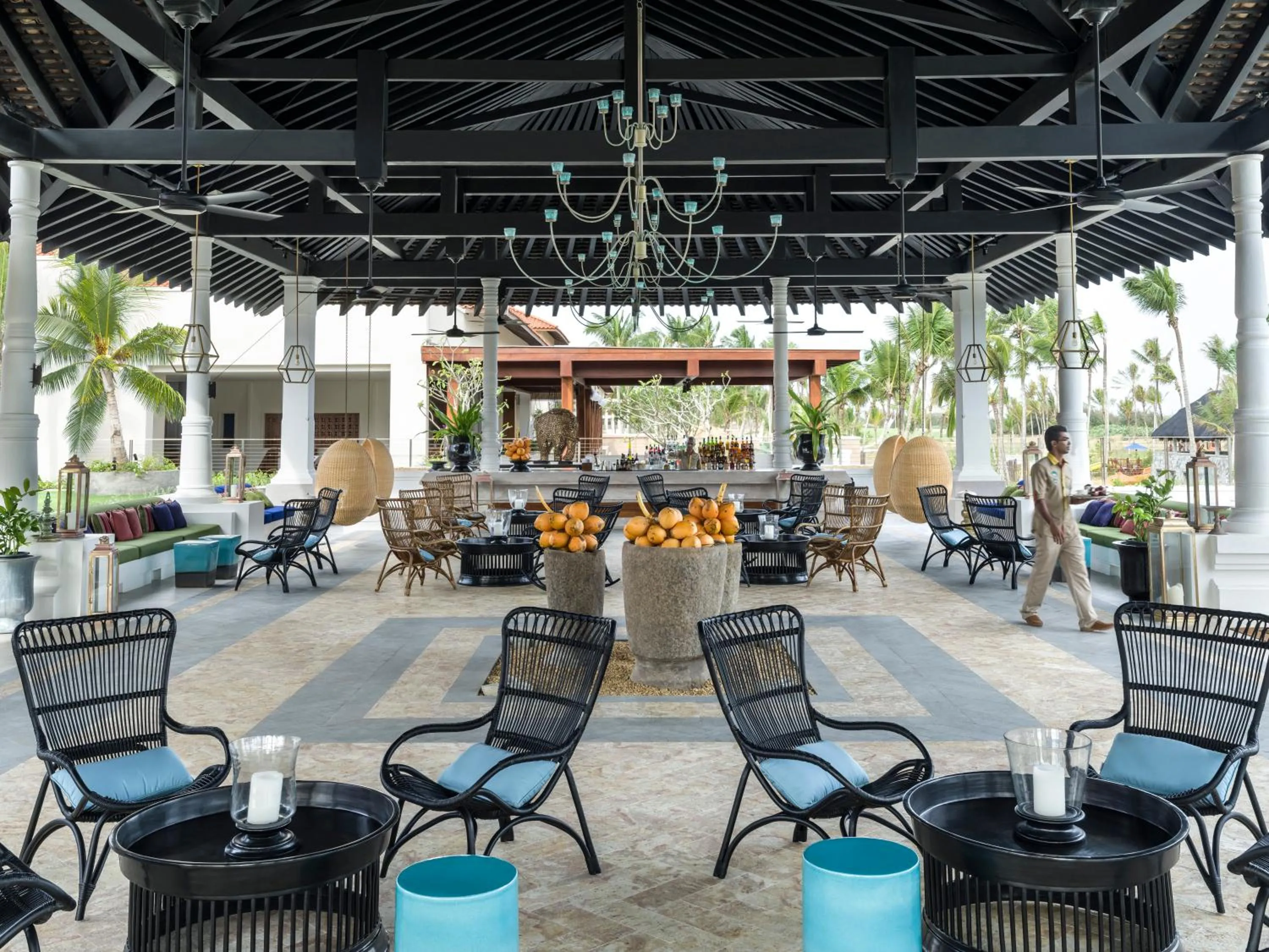 Staff in Shangri-La Hambantota