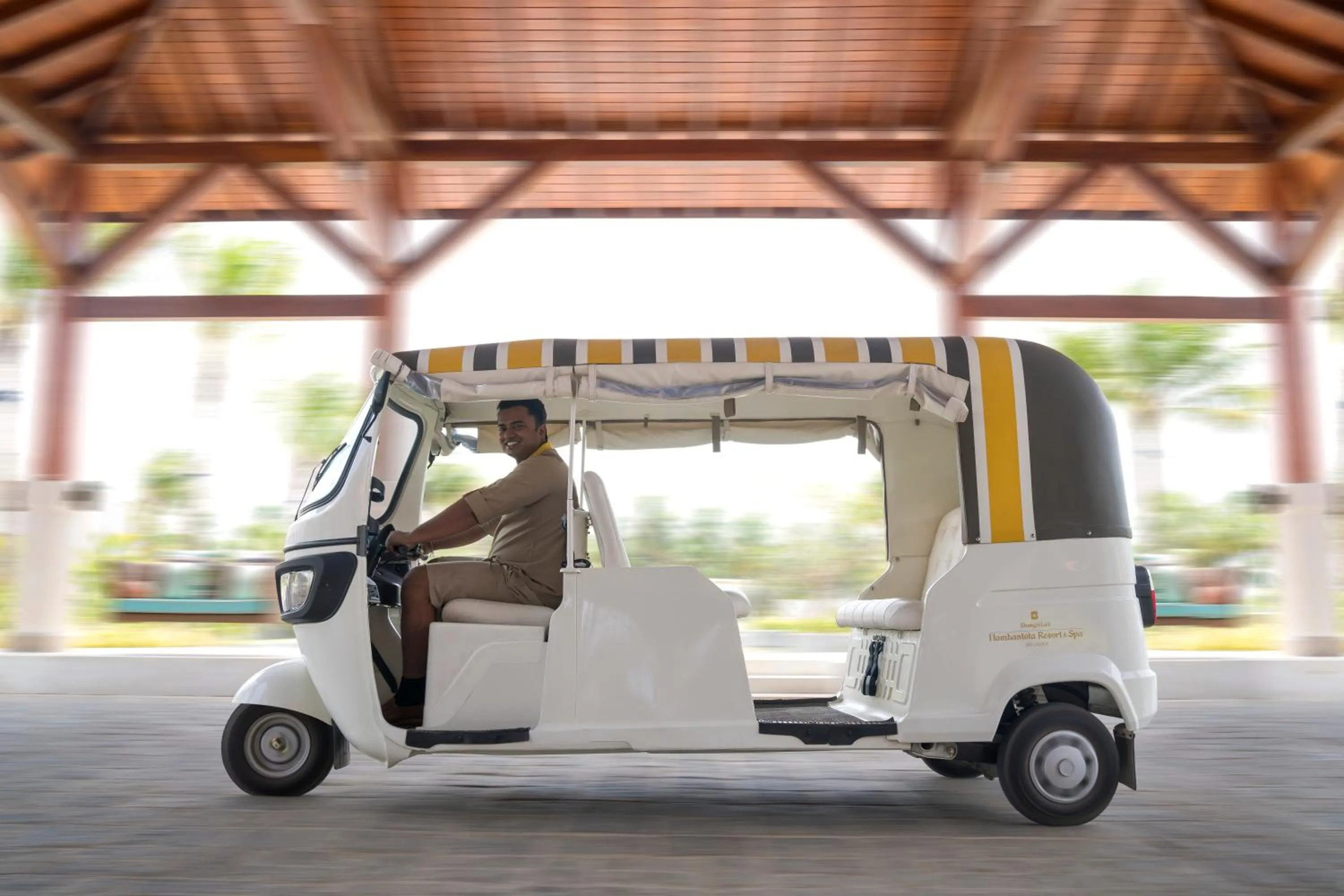 Staff in Shangri-La Hambantota