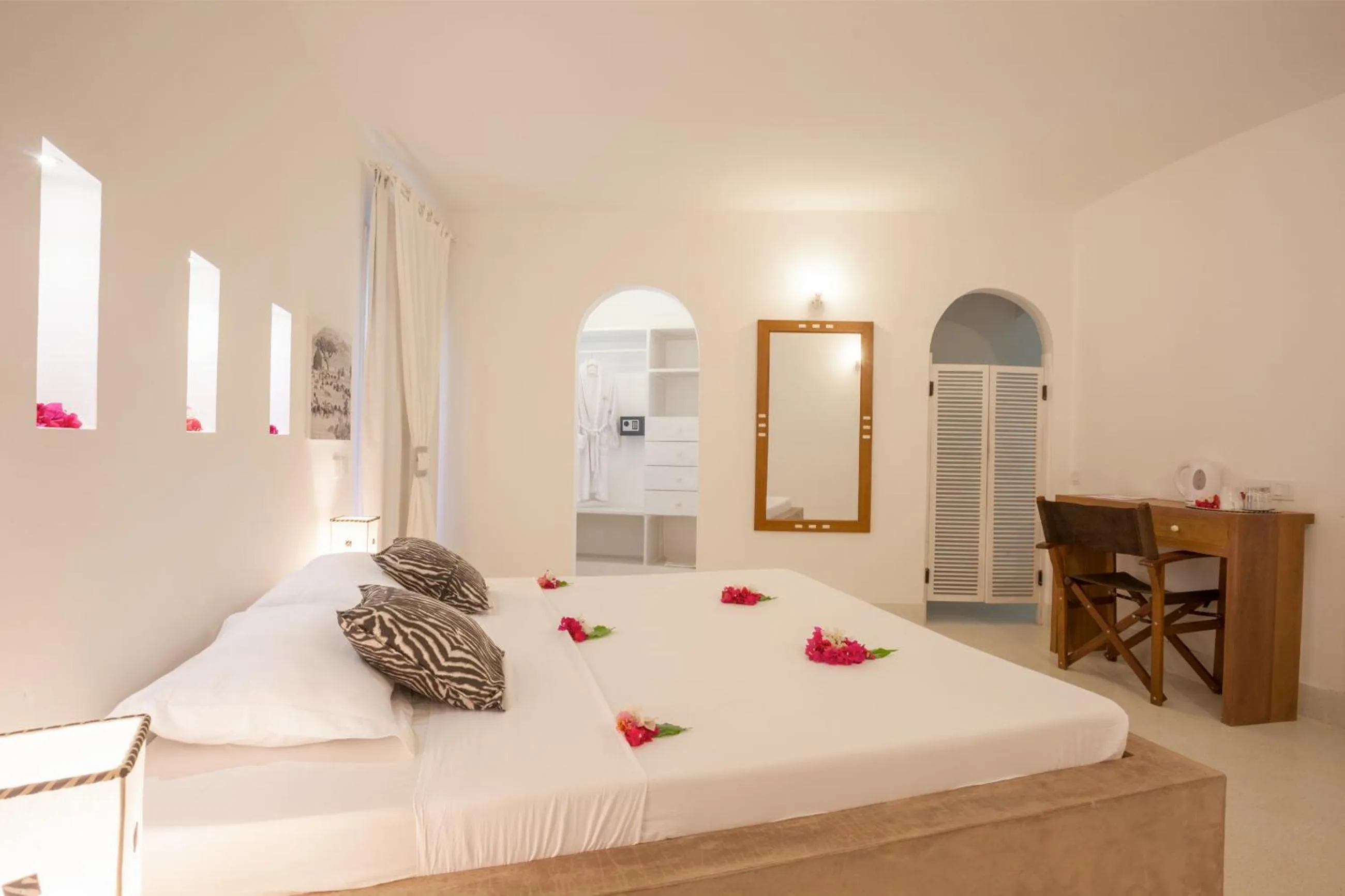 Photo of the whole room, Bed in The Kasa Malindi