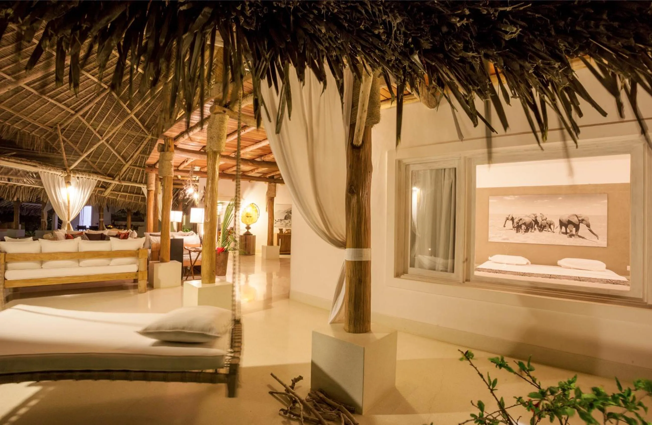 Communal lounge/ TV room, Bed in The Kasa Malindi