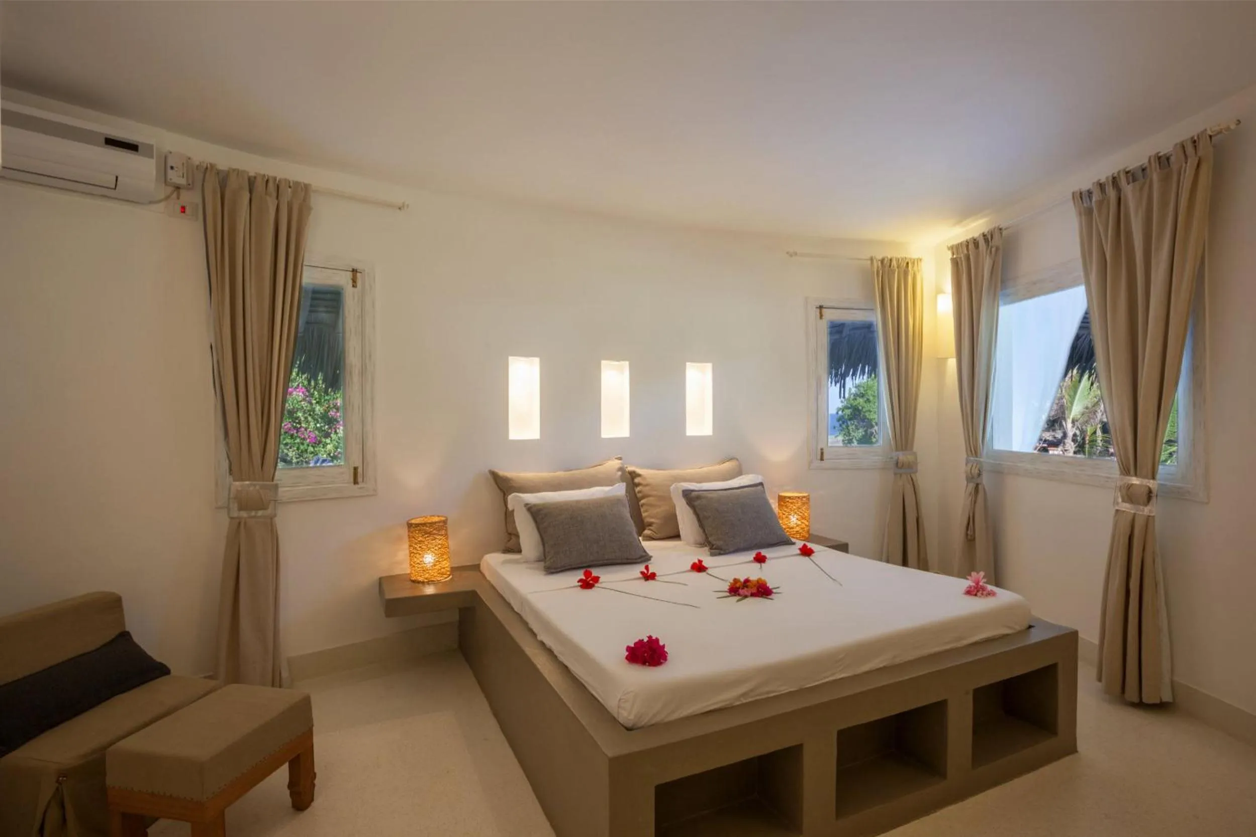 Photo of the whole room, Bed in The Kasa Malindi