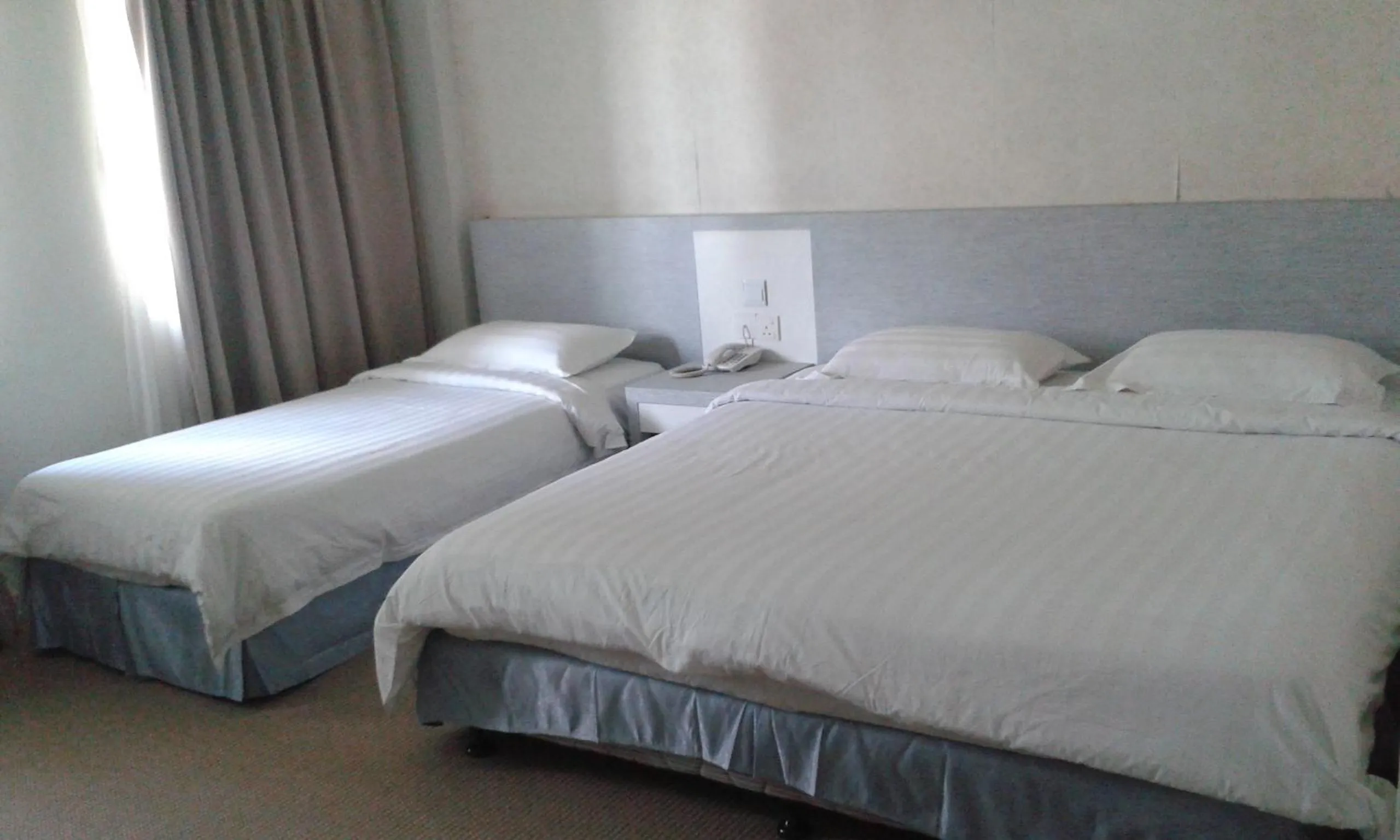Photo of the whole room, Bed in De Spring Hotel