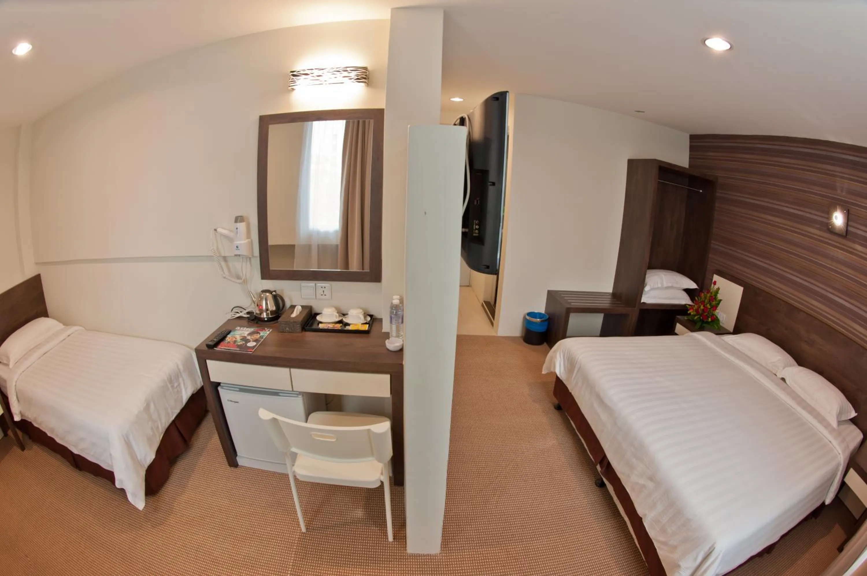 Photo of the whole room, Bed in De Spring Hotel