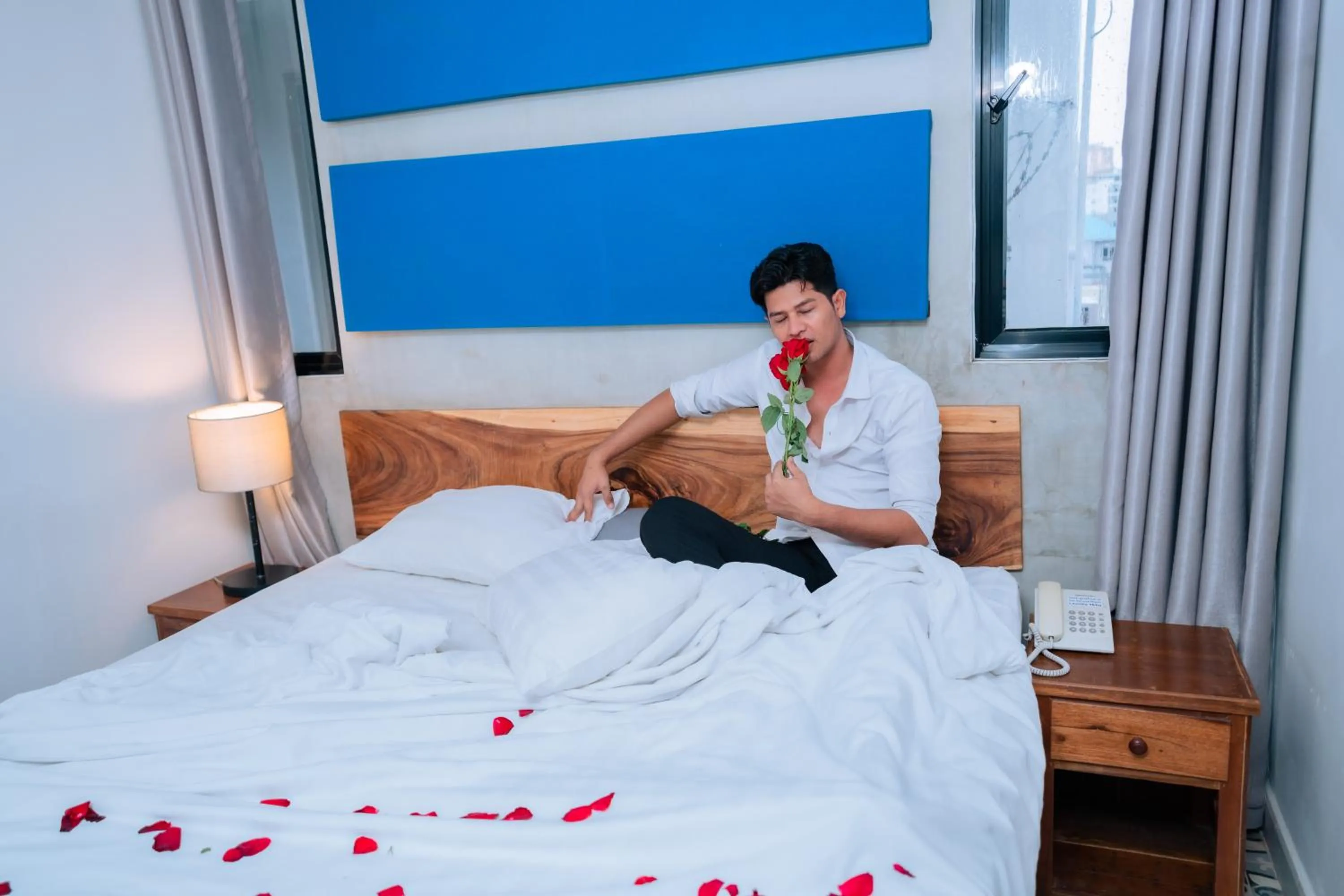 Bed in Home Chic Hotel