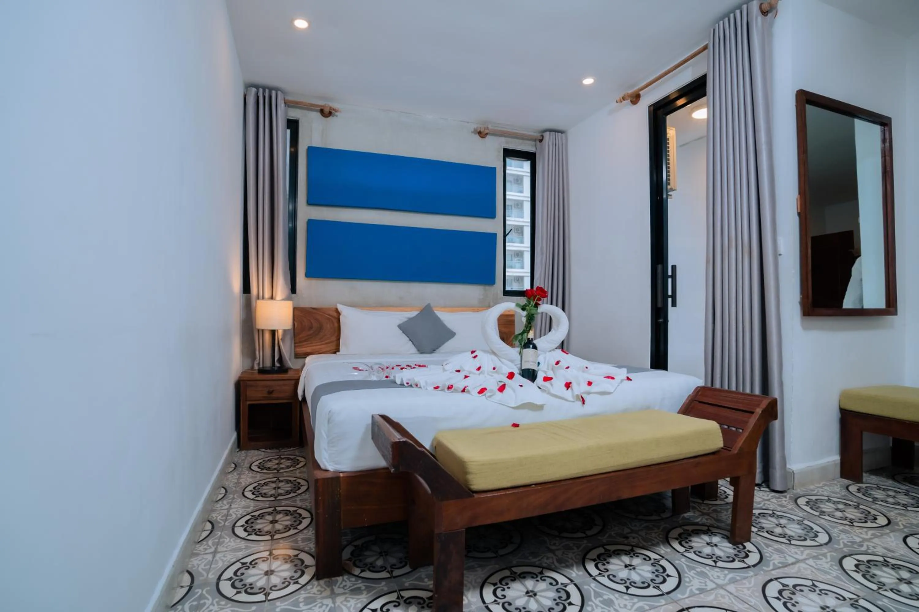 Bed in Home Chic Hotel