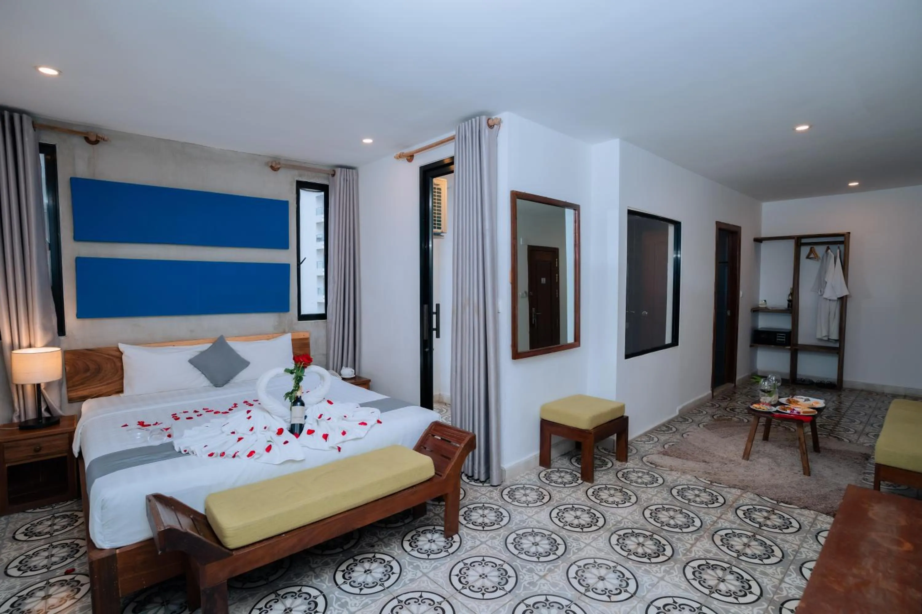 Bed in Home Chic Hotel