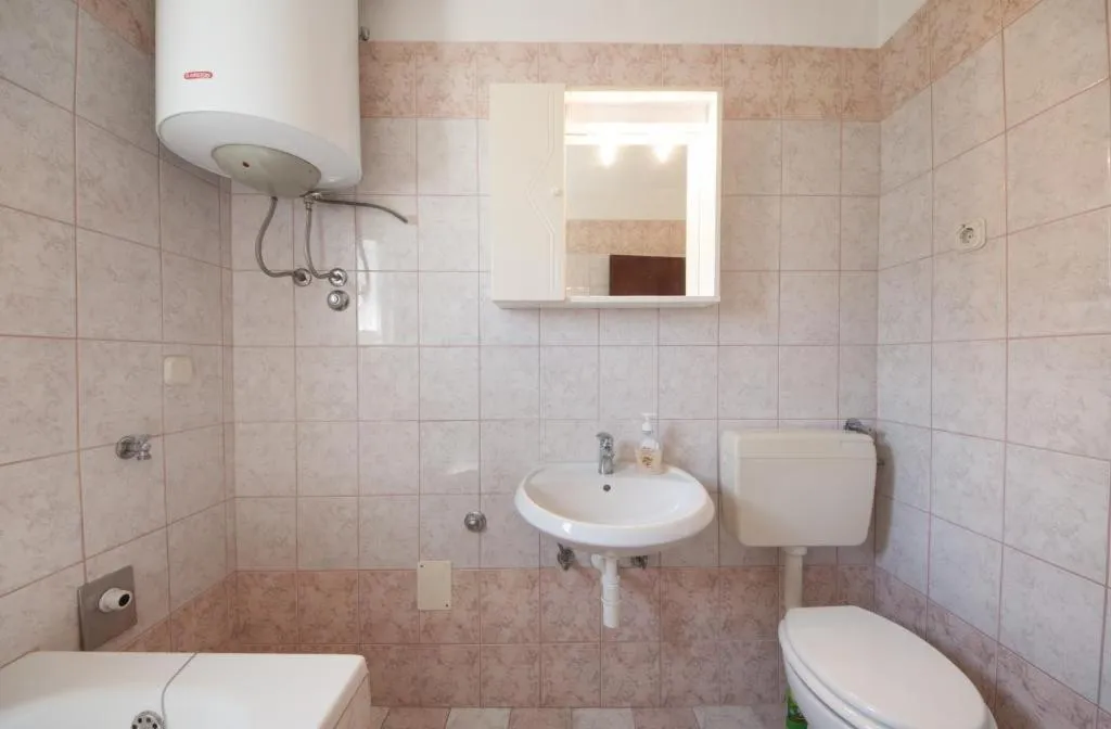 Bathroom in Apartments Jasenka Supetar ST