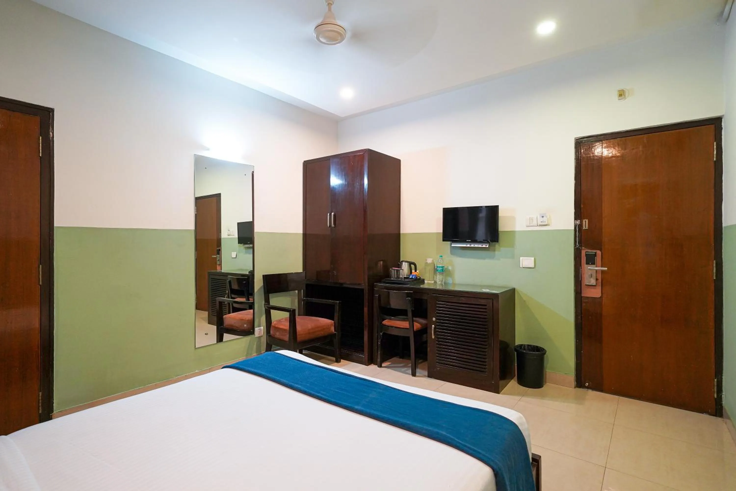 Bedroom, Bed in Olive Zip Rest House Road by Embassy Group