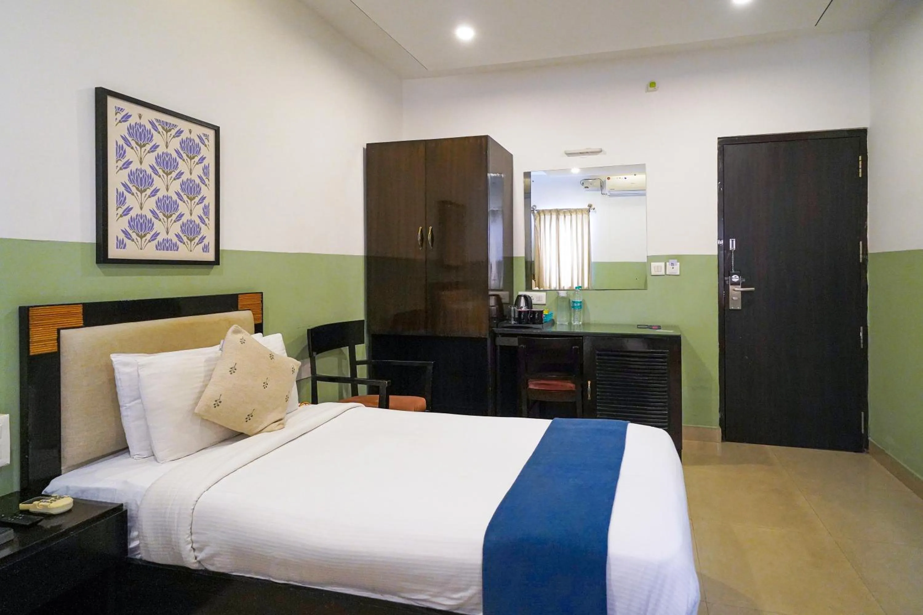 Bed in Olive Zip Rest House Road by Embassy Group