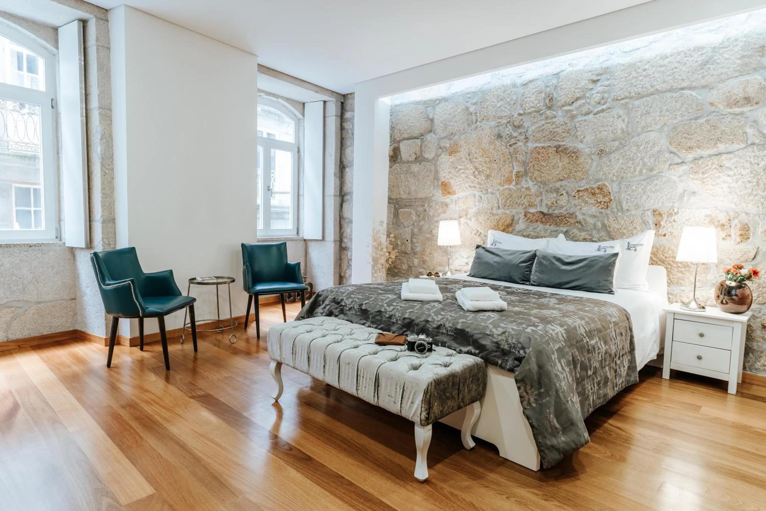 Studio Apartment in Authentic Porto Apartments