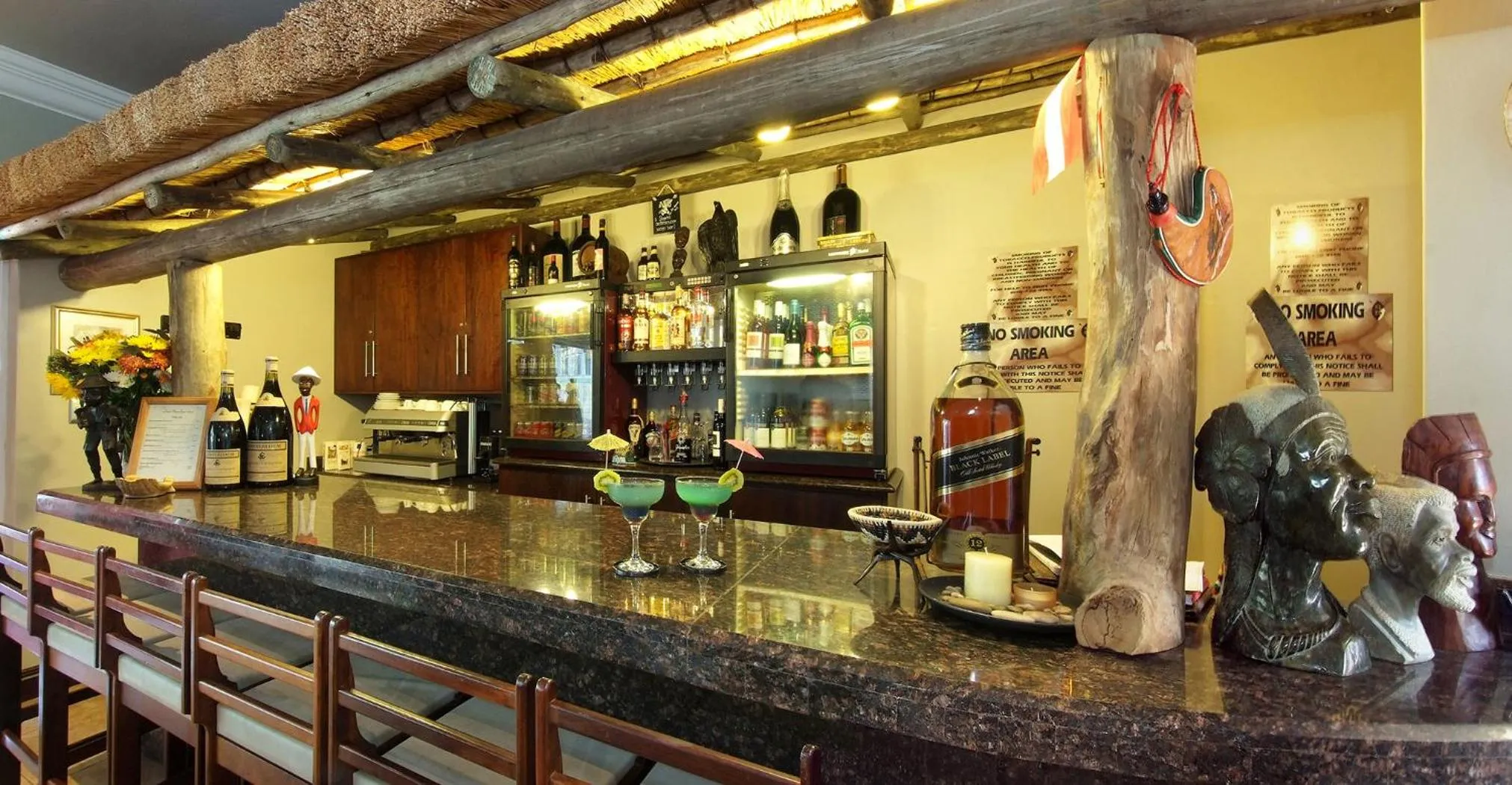 Lounge or bar in uShaka Manor Guest House