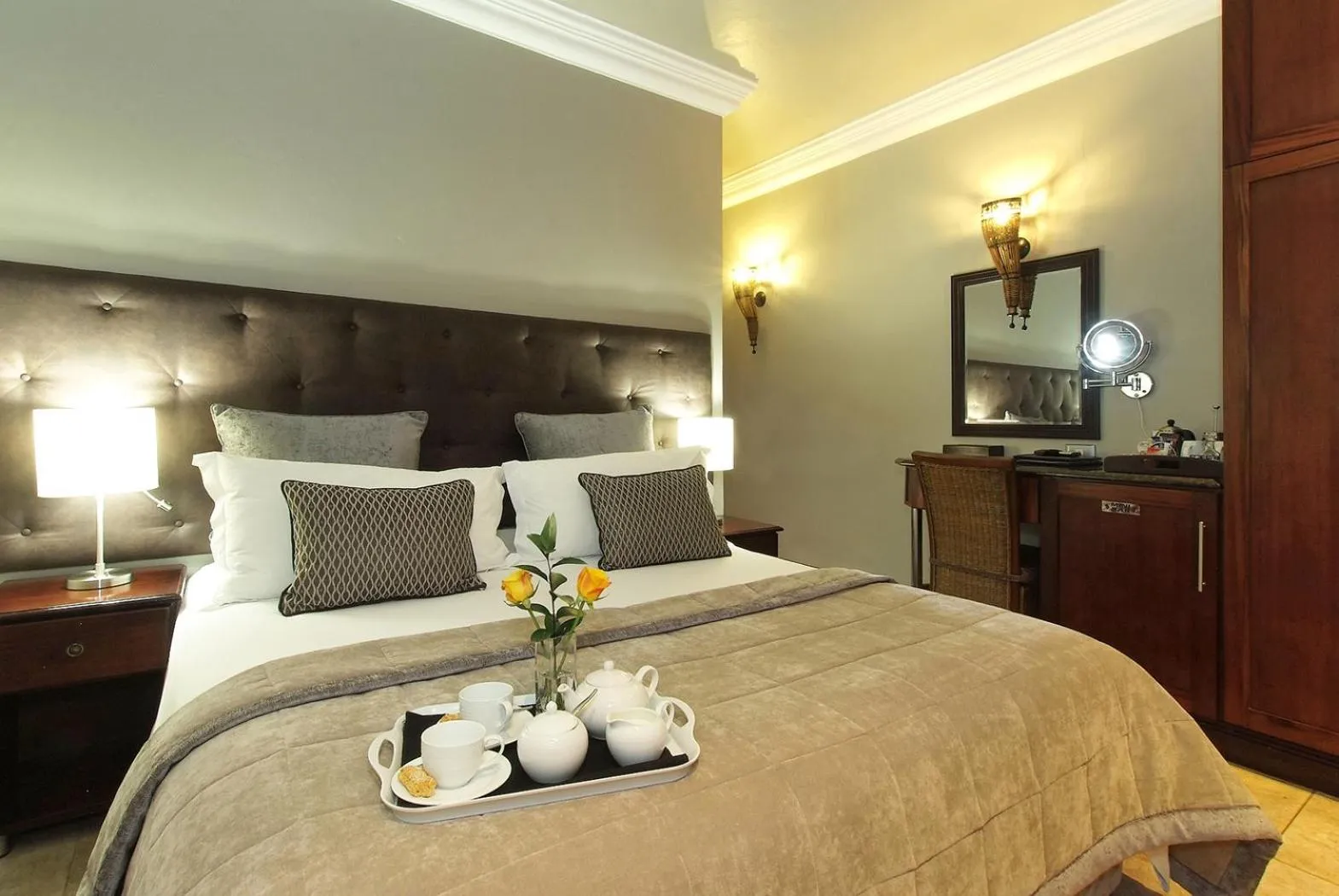 Coffee/tea facilities, Bed in uShaka Manor Guest House