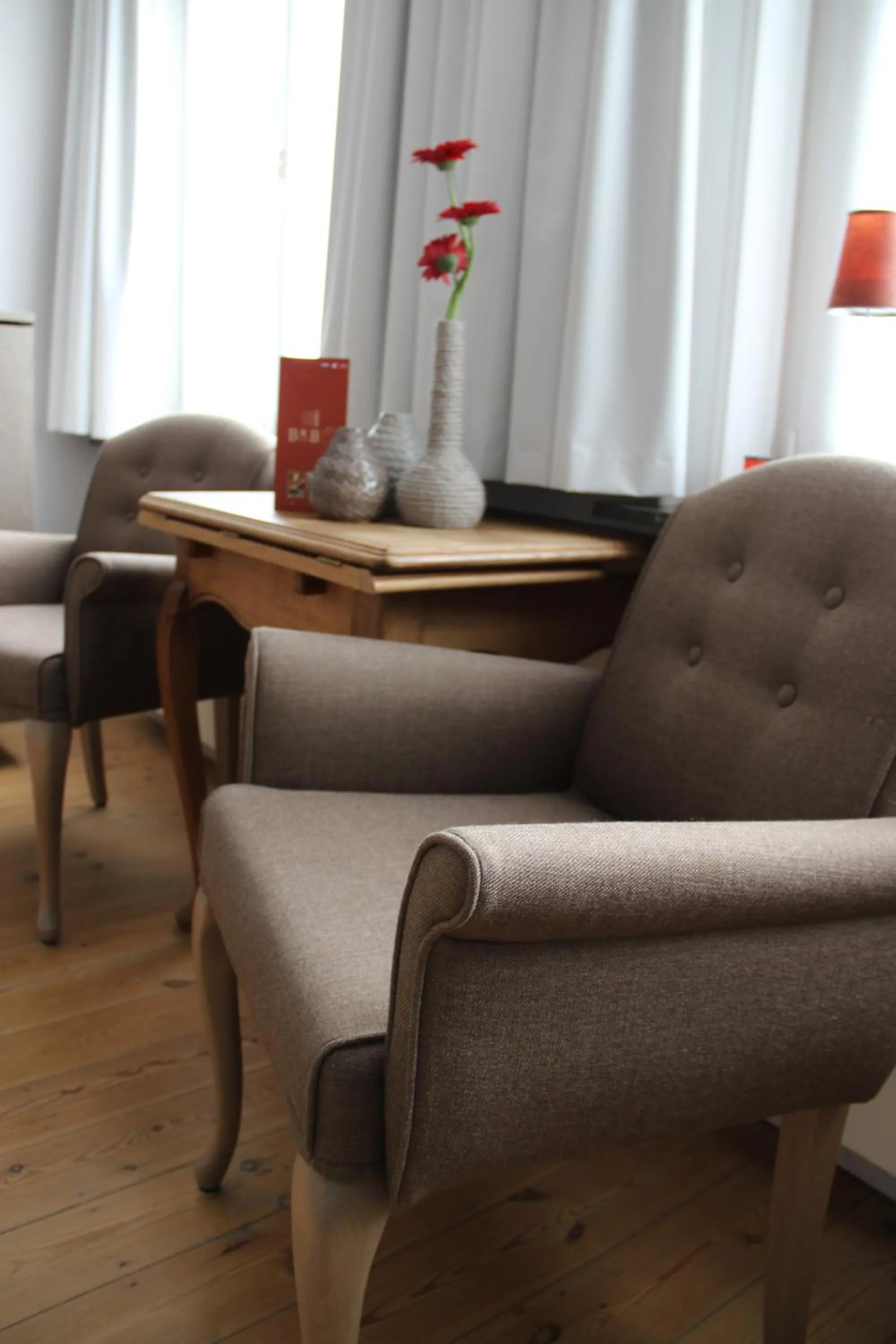 Seating area in B&B @ Room's