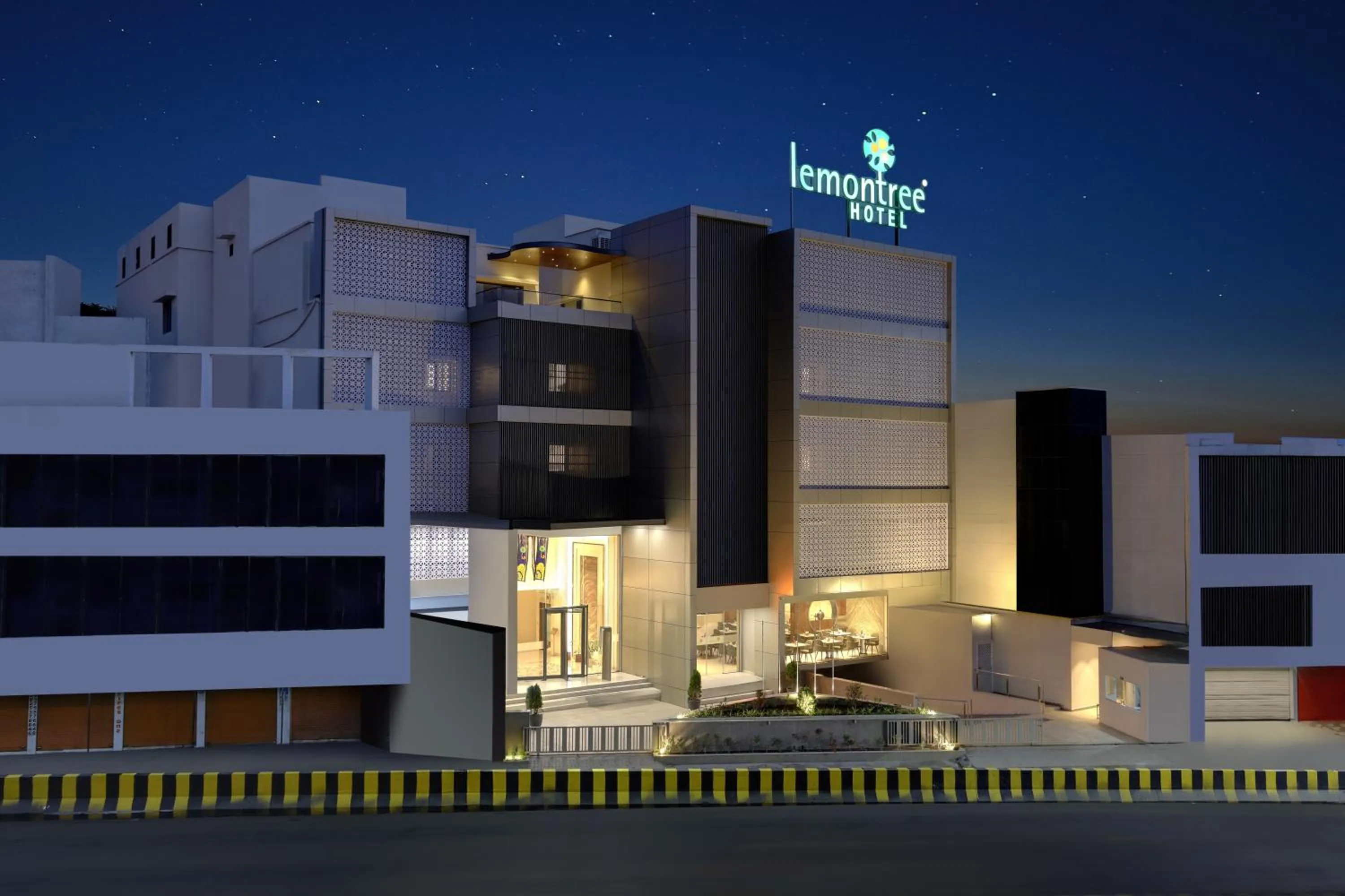 Facade/entrance in Lemon Tree Hotel, Jamnagar