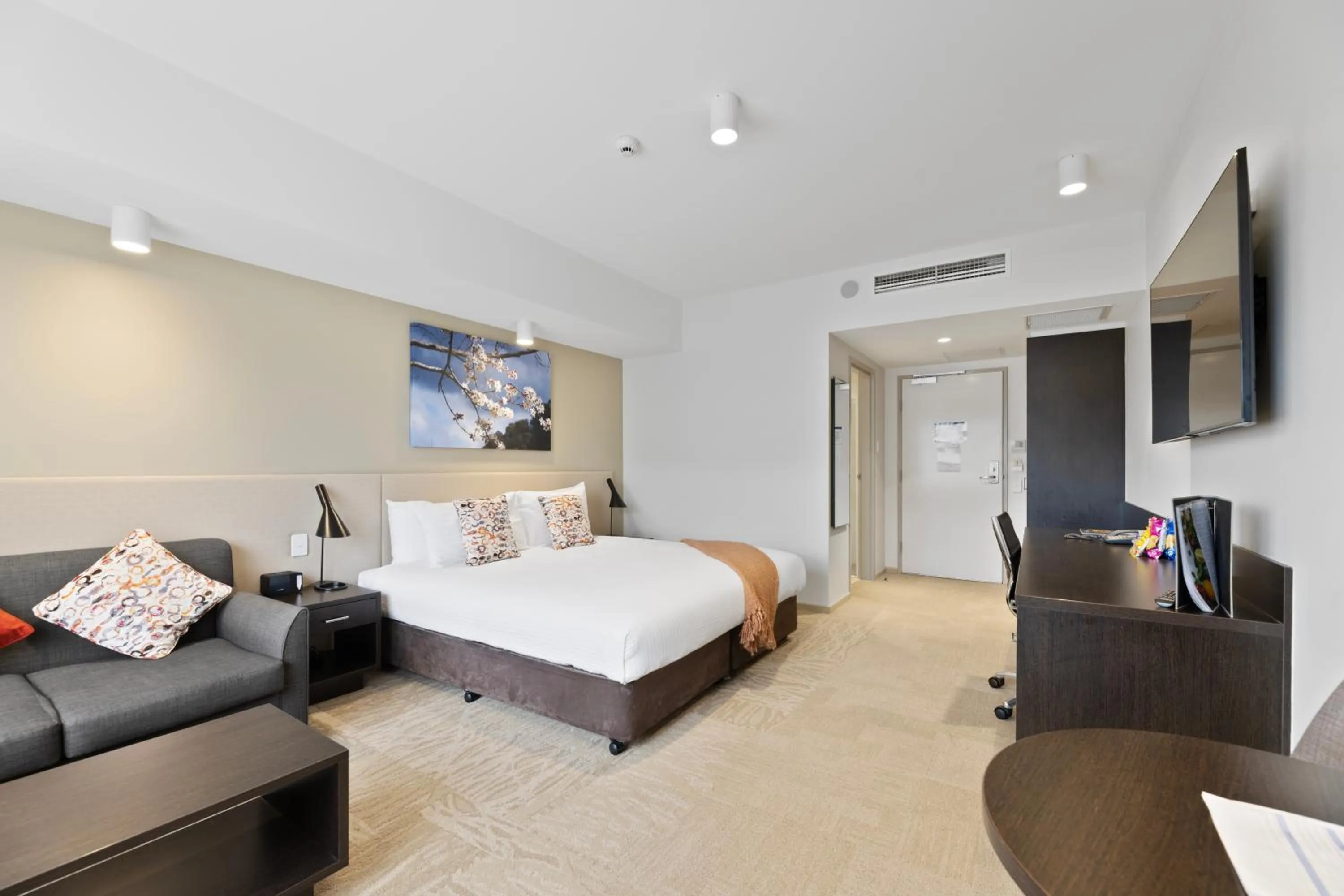 Photo of the whole room, Bed in Lithgow Workies Club Motel