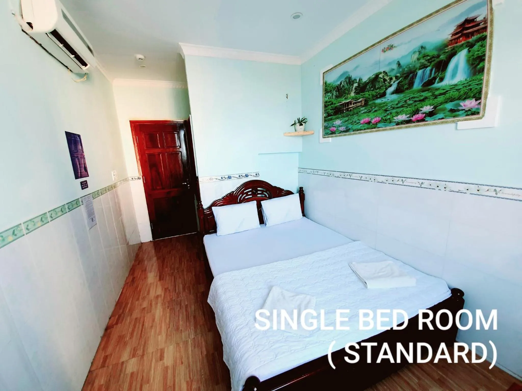 Bed in Hoang Linh Hotel