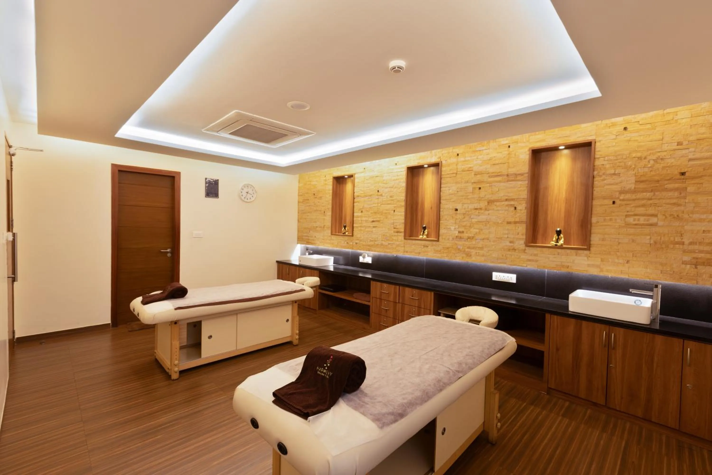 Spa and wellness centre/facilities in CJ Pallazzio,Salem