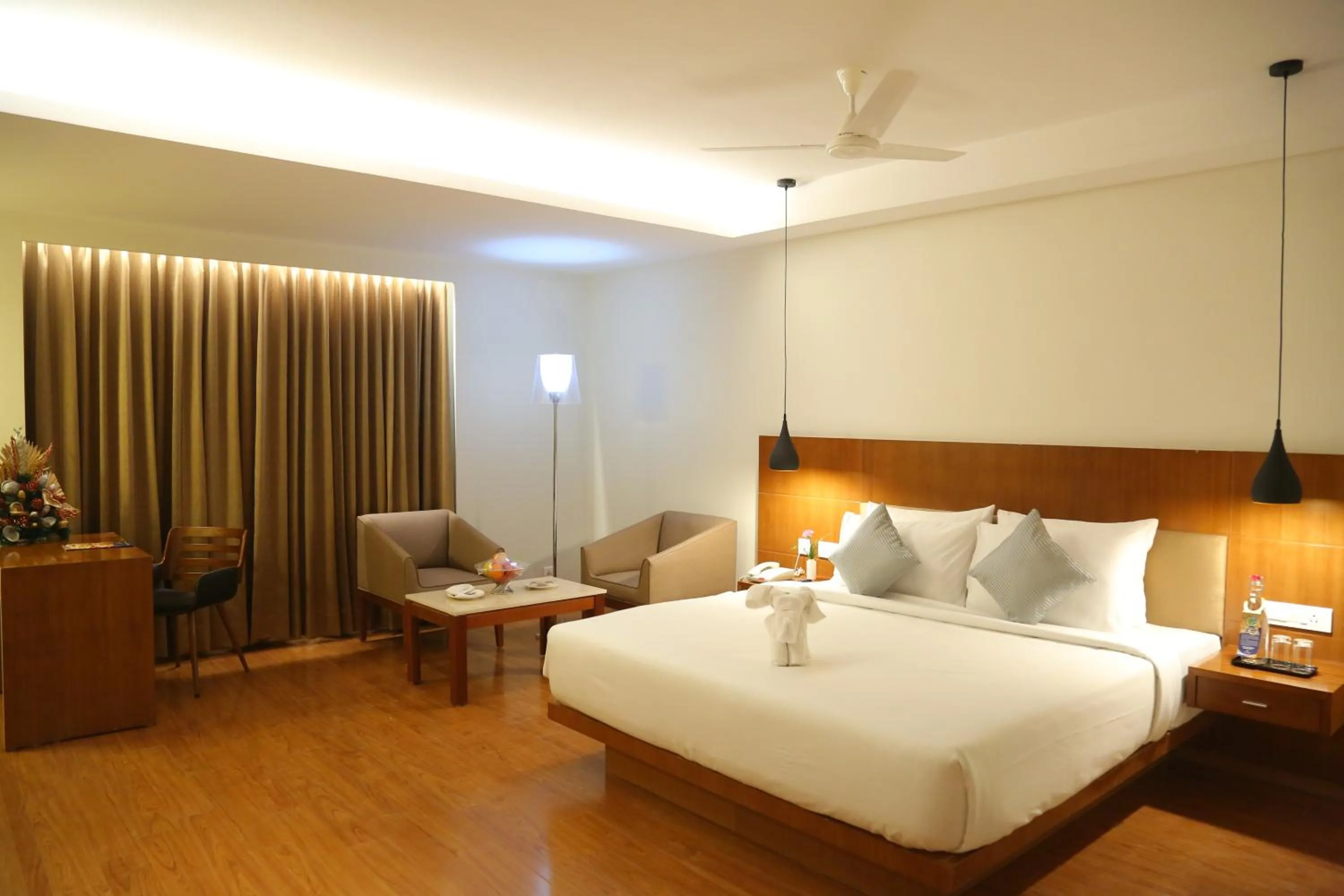 Bed in CJ Pallazzio,Salem