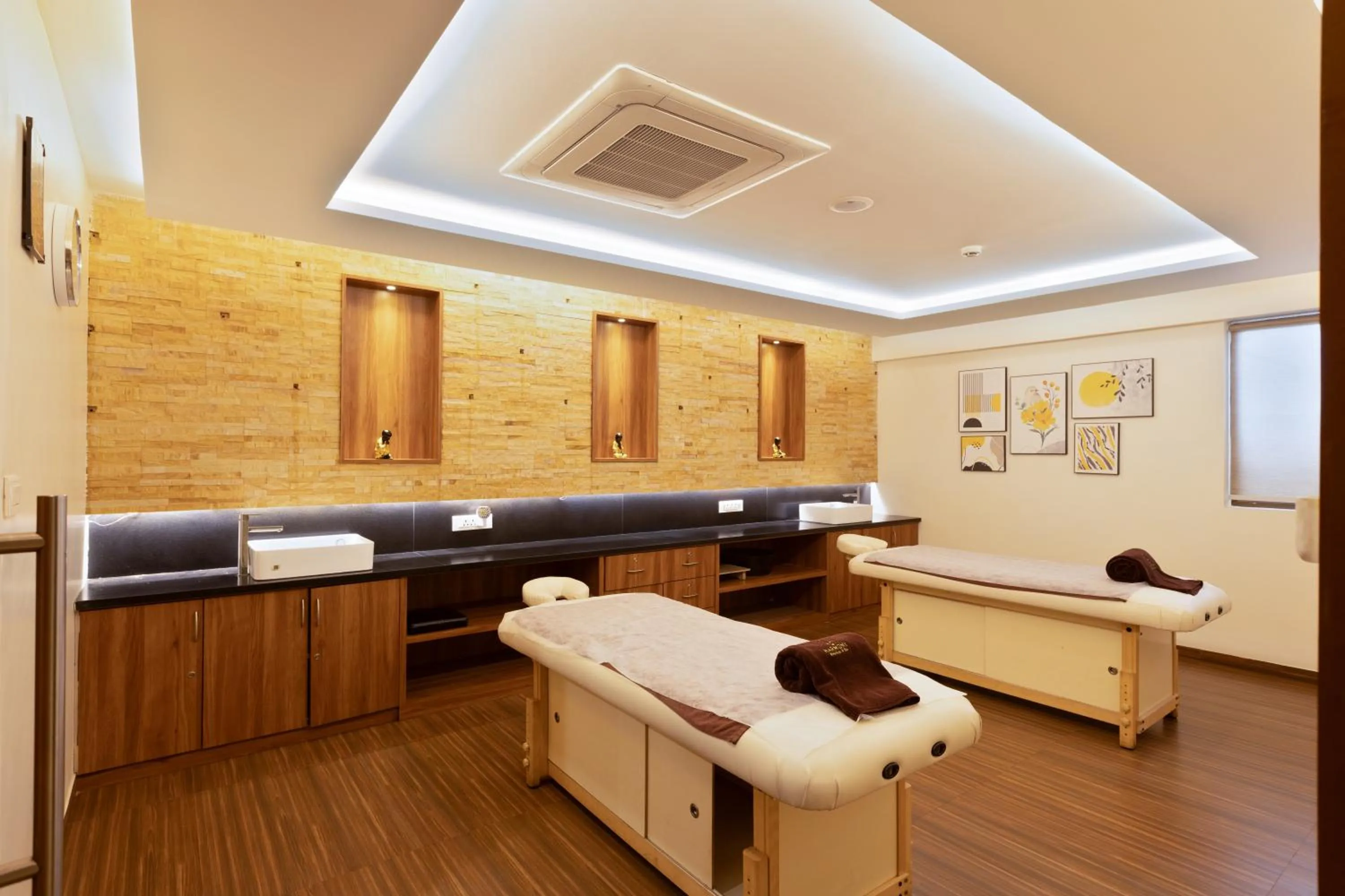 Spa and wellness centre/facilities in CJ Pallazzio,Salem