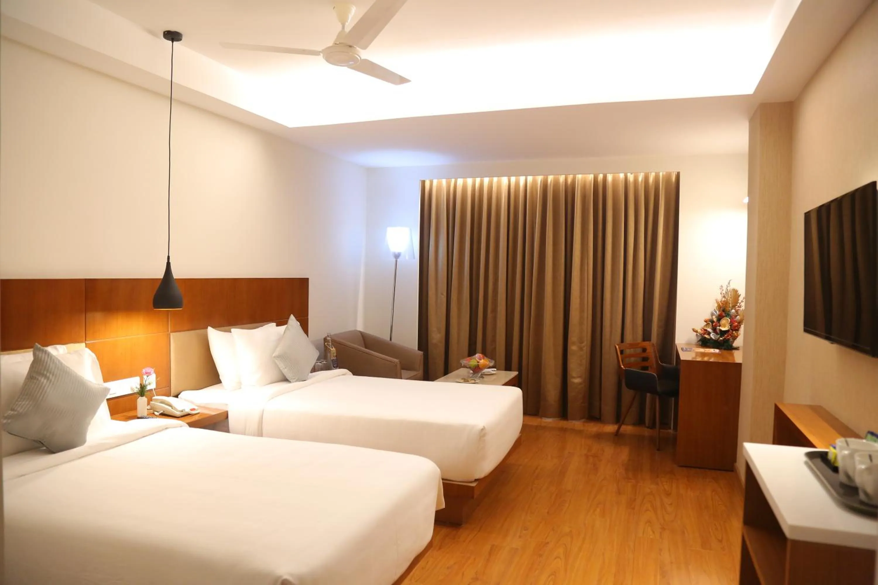 Bed in CJ Pallazzio,Salem