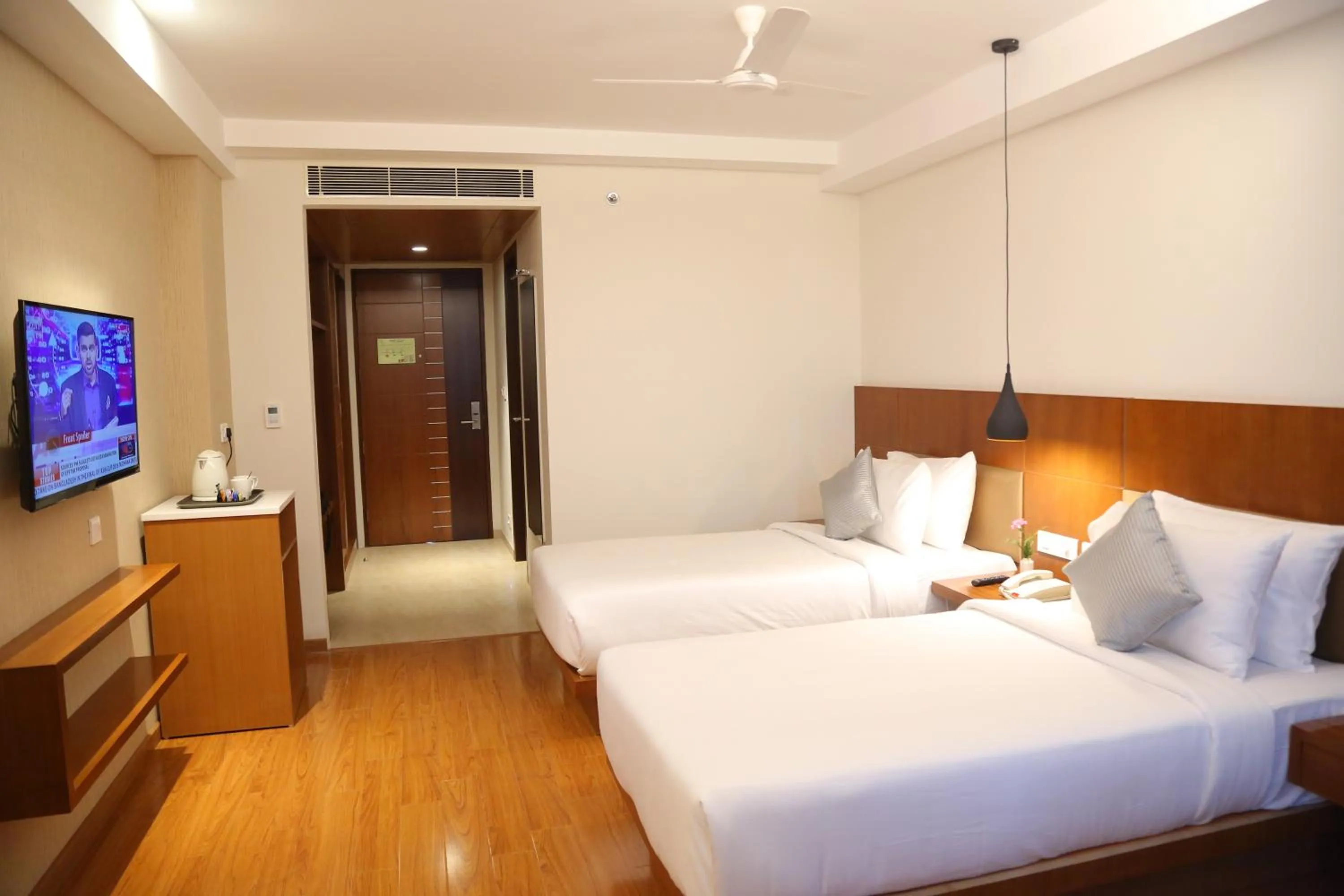 Bed in CJ Pallazzio,Salem