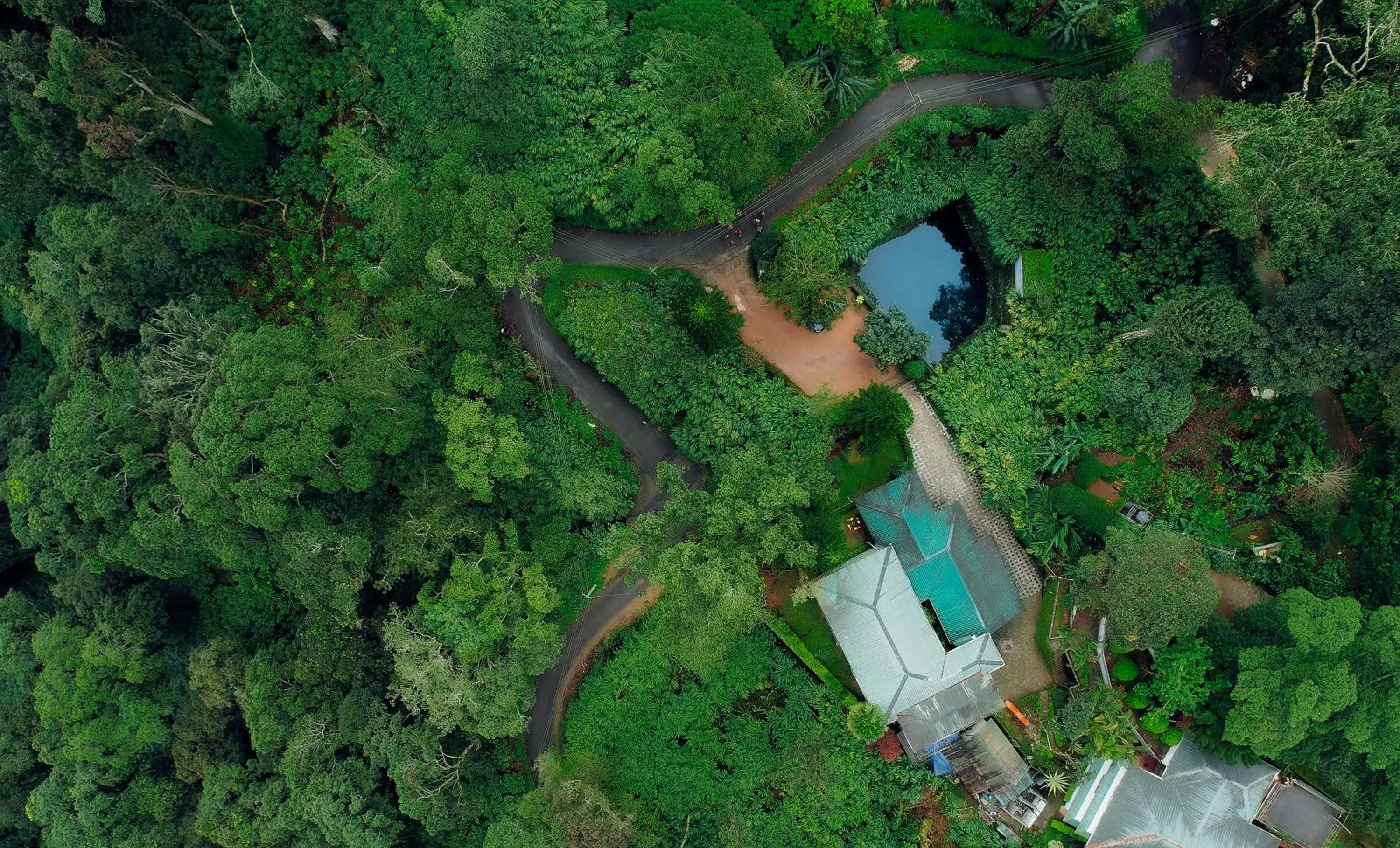 Property building in Bracknell Forest Munnar