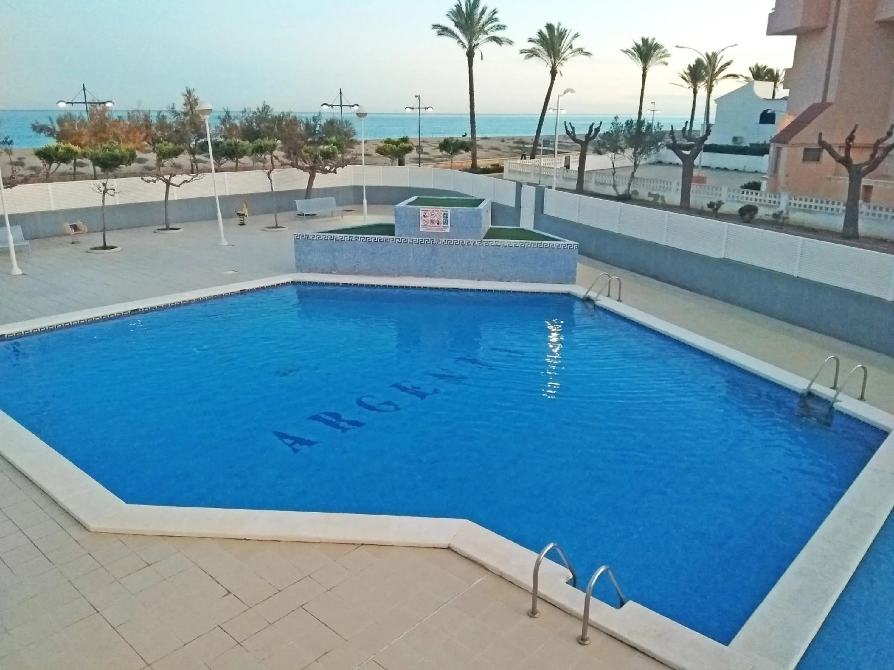 Swimming pool in Apartamentos Argenta Caleta 3000