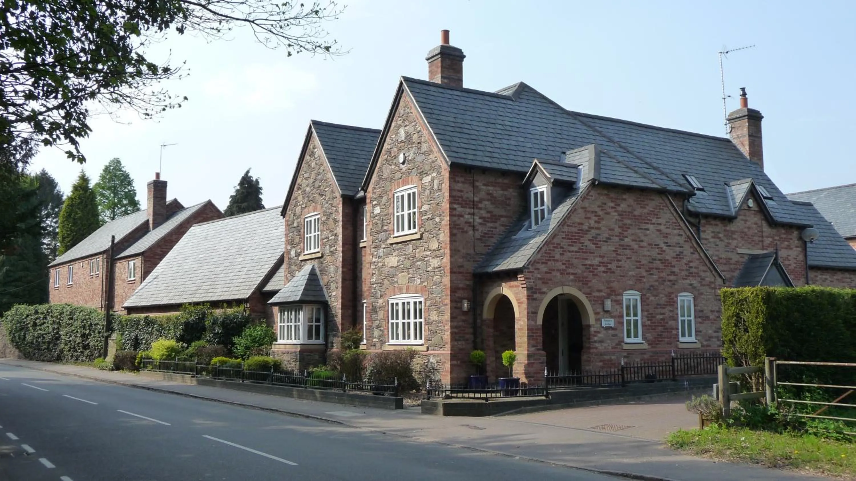Property building in Keepers Lodge