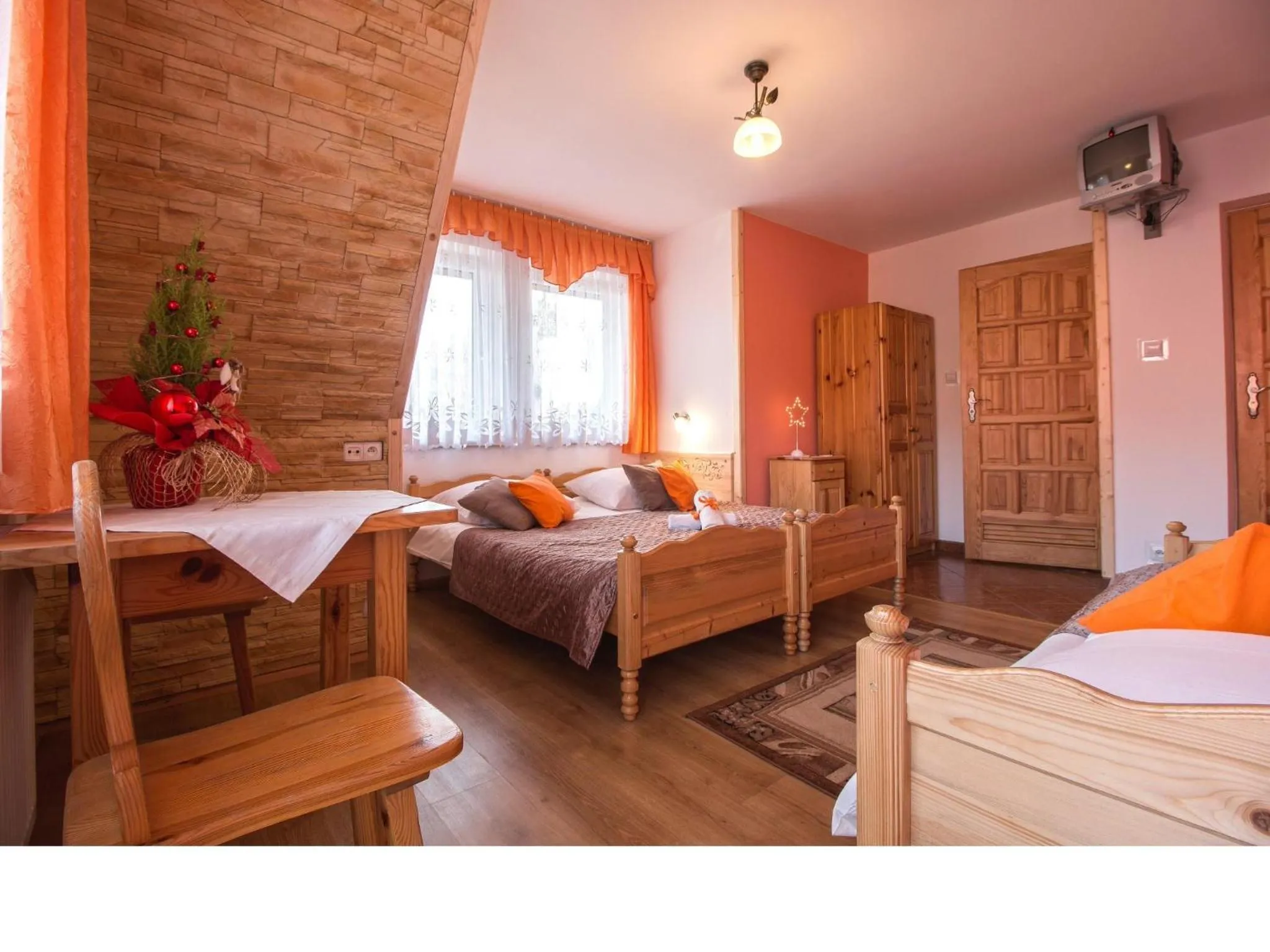 Photo of the whole room, Bed in Willa Trebunia