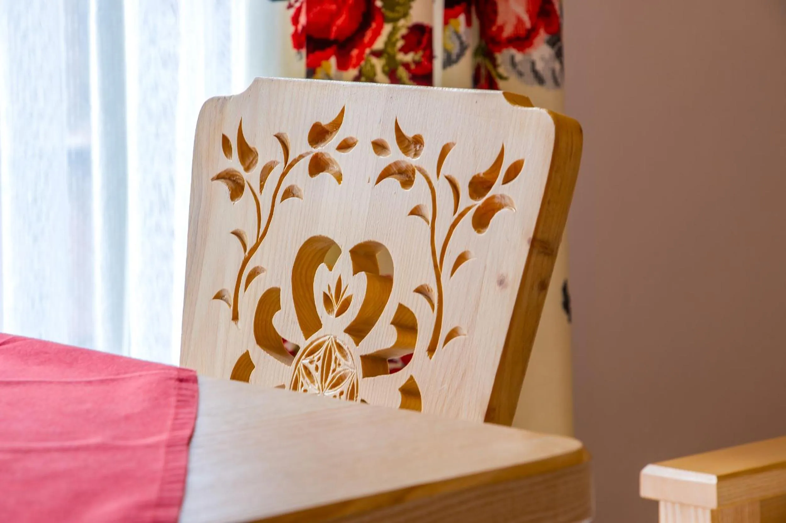 Decorative detail, Bed in Willa Trebunia