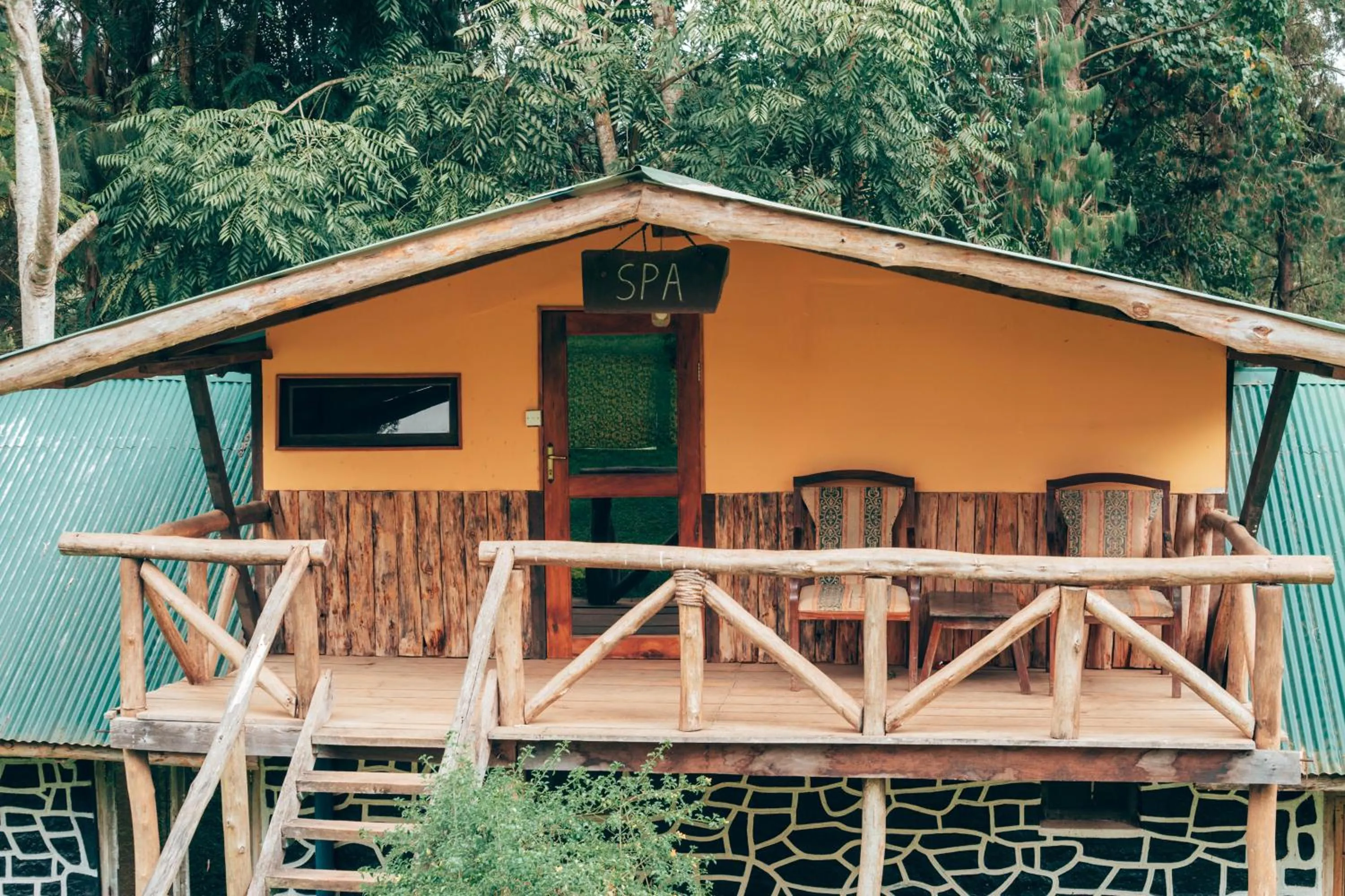 Property building in Lawns Hotel