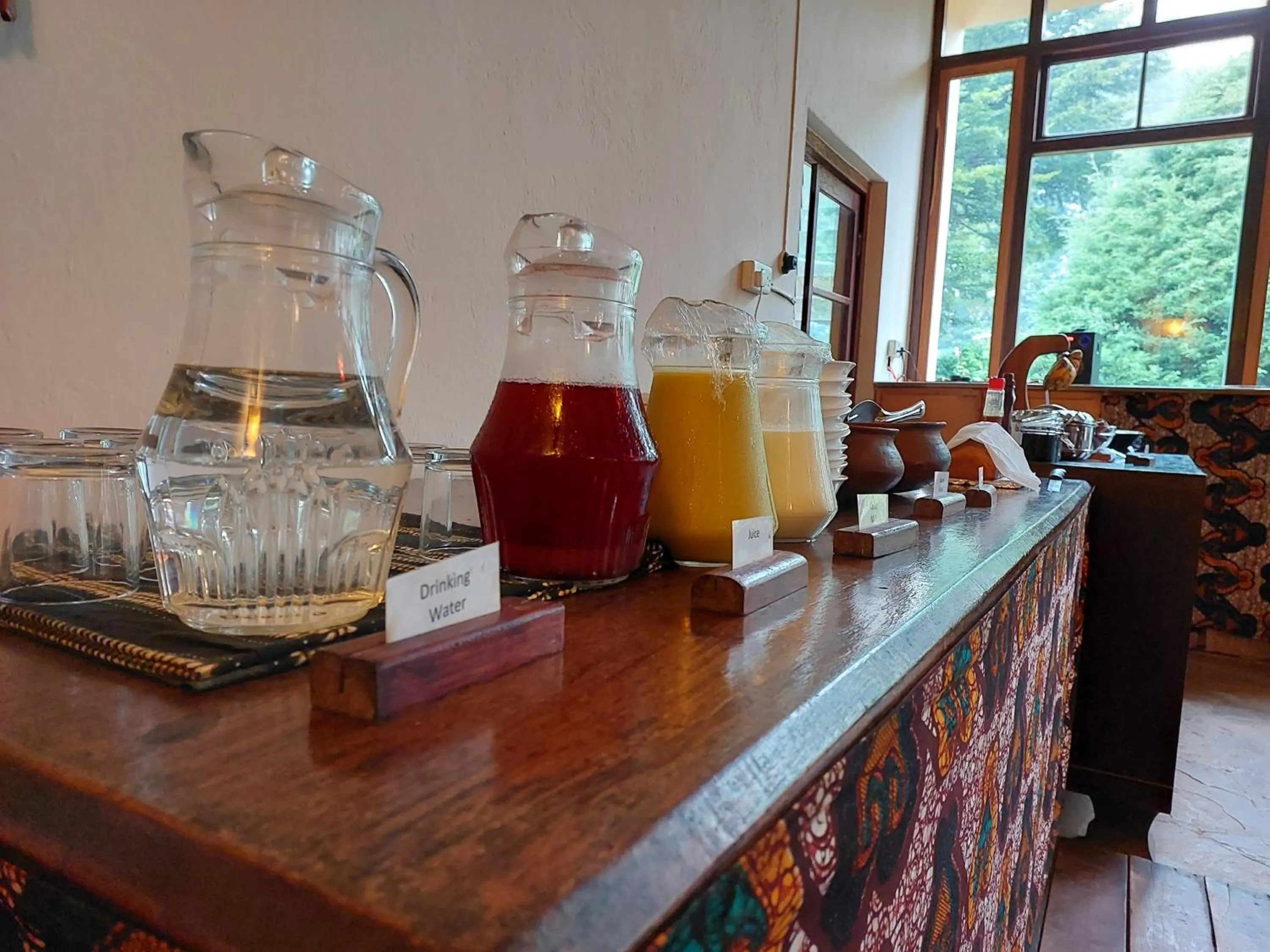 Breakfast in Lawns Hotel