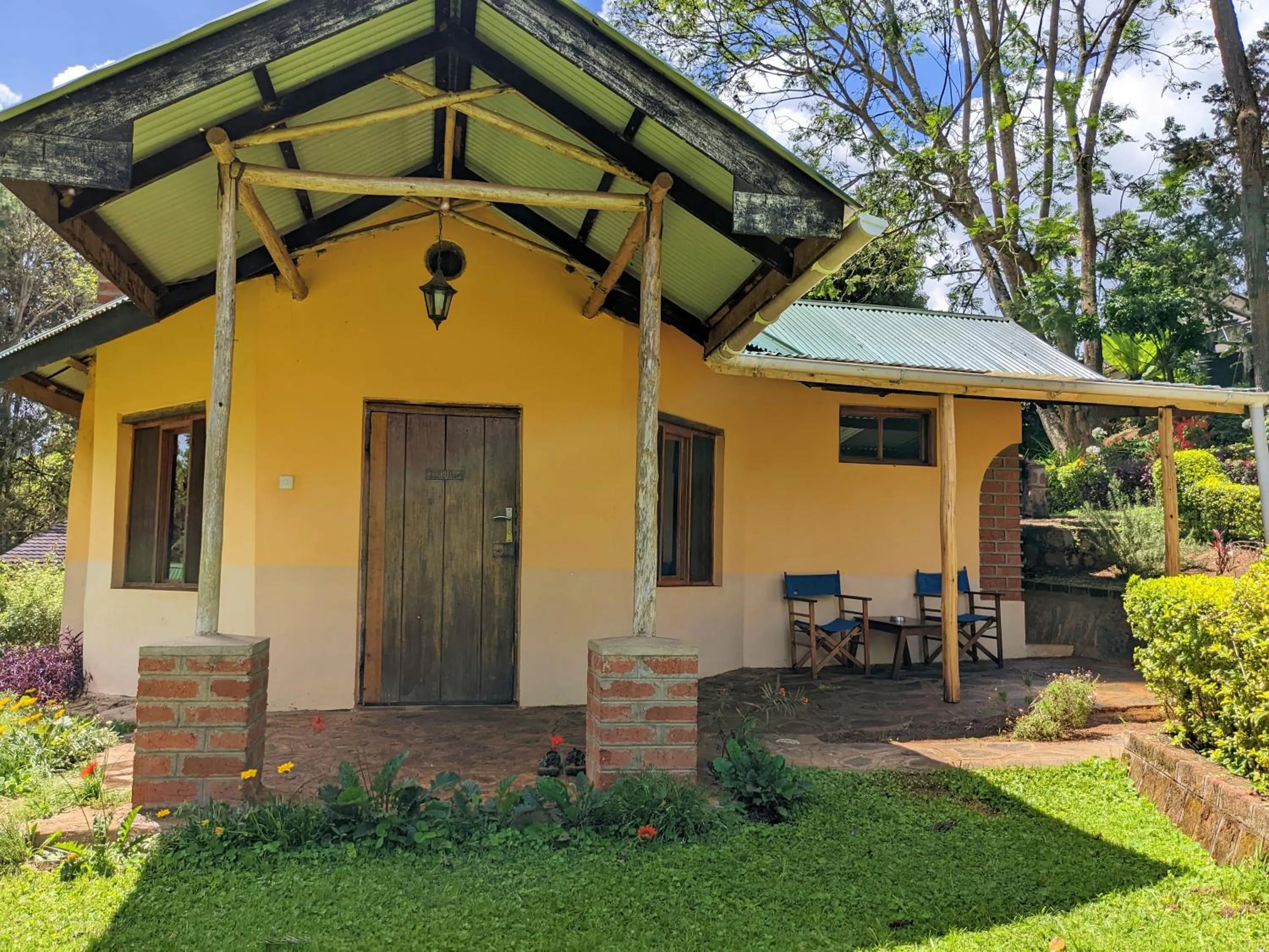 Property building in Lawns Hotel