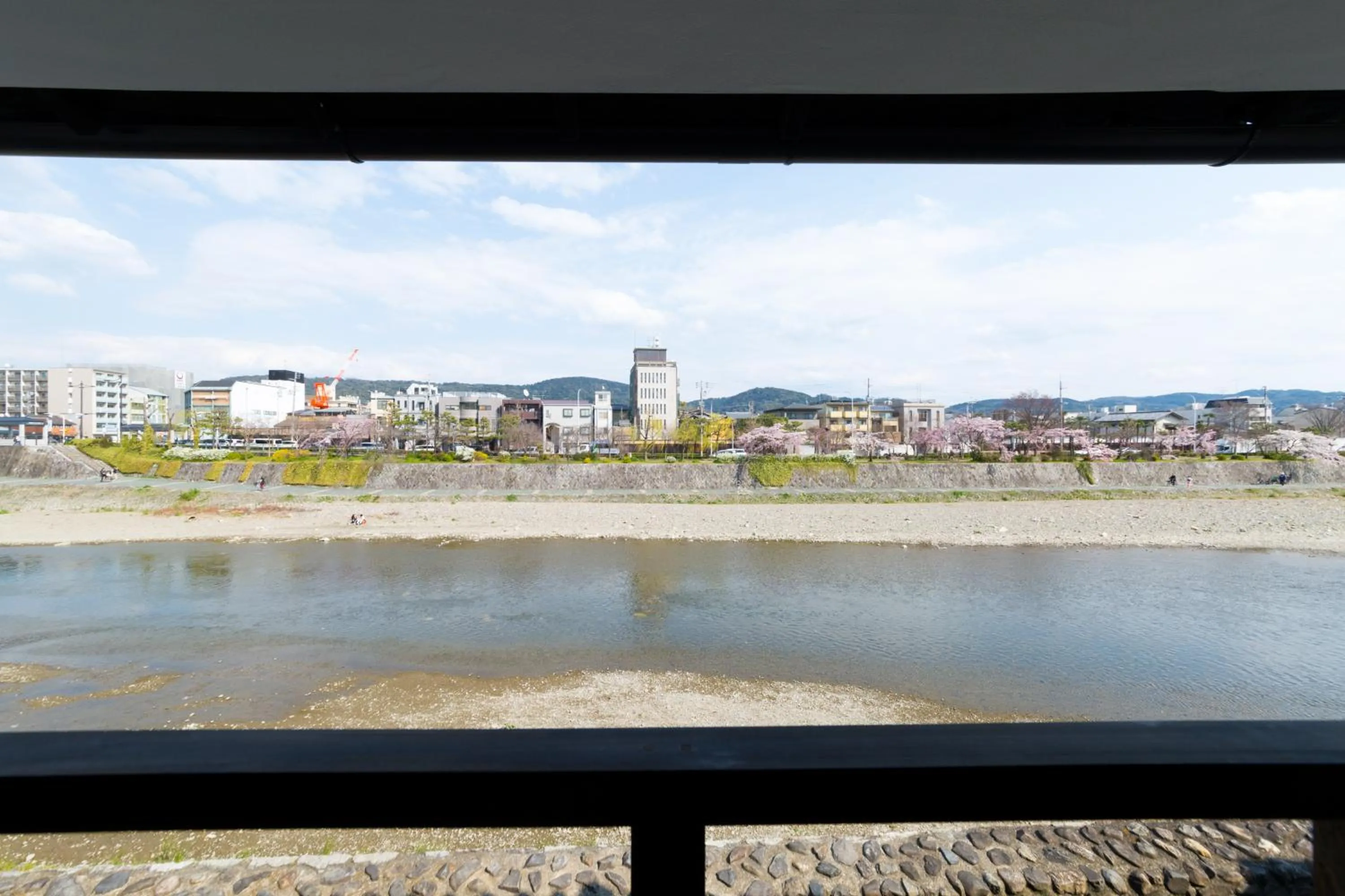 Neighbourhood in 京と家 鴨川五条 -Kyotoya Kamogawagojo-