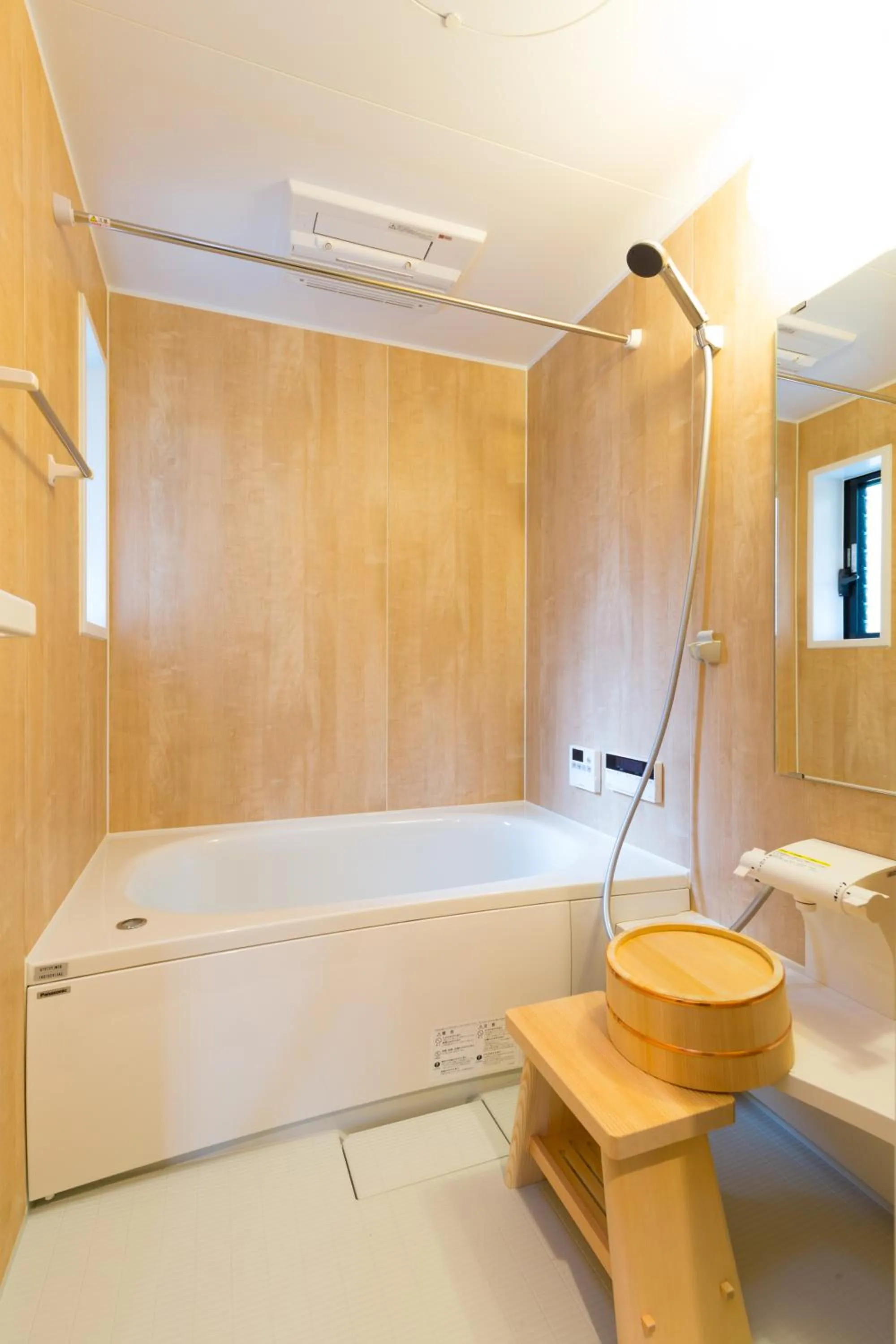 Bathroom in 京と家 鴨川五条 -Kyotoya Kamogawagojo-