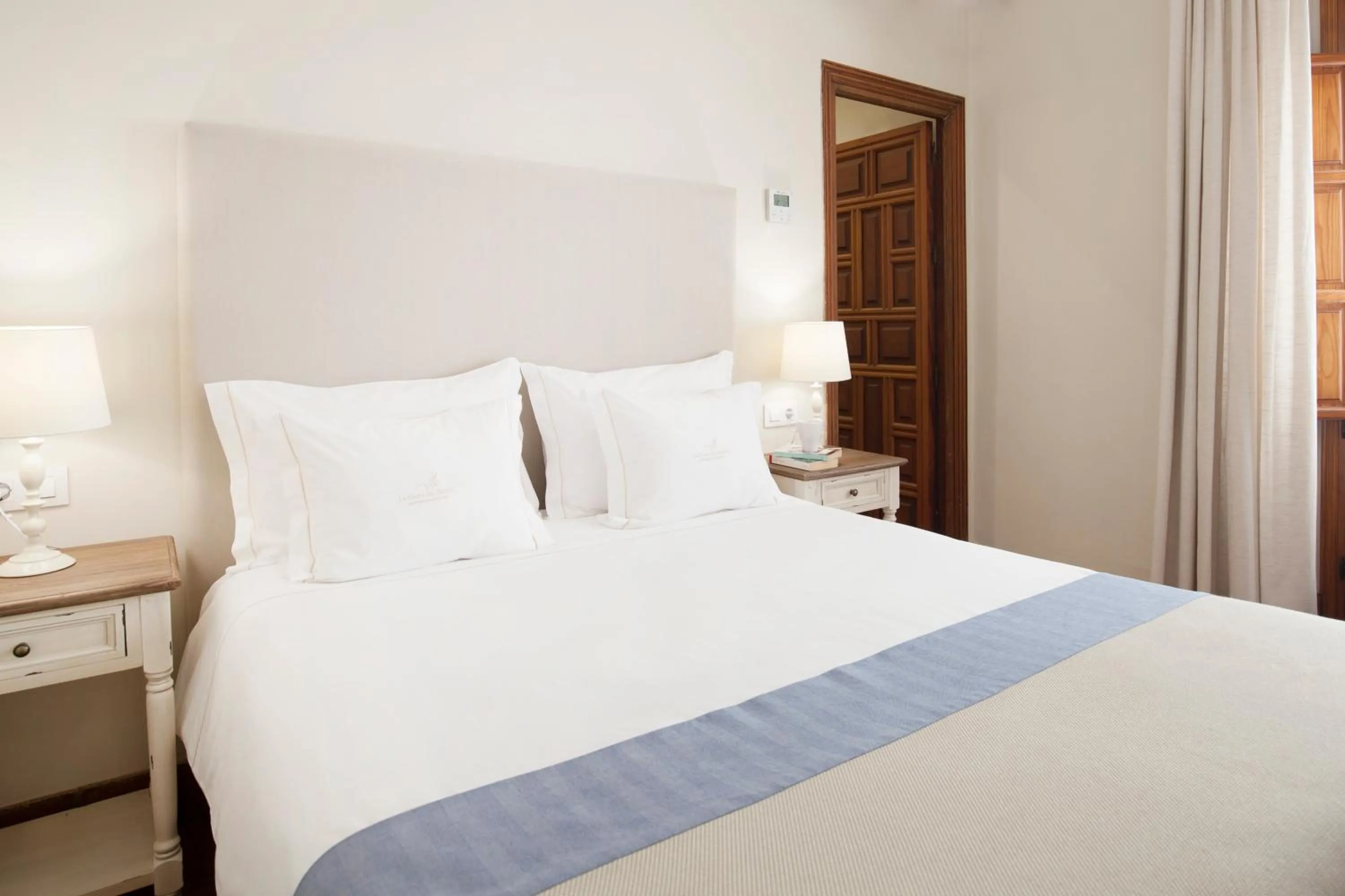 Property building, Bed in Apartamentos Casa del Aceite