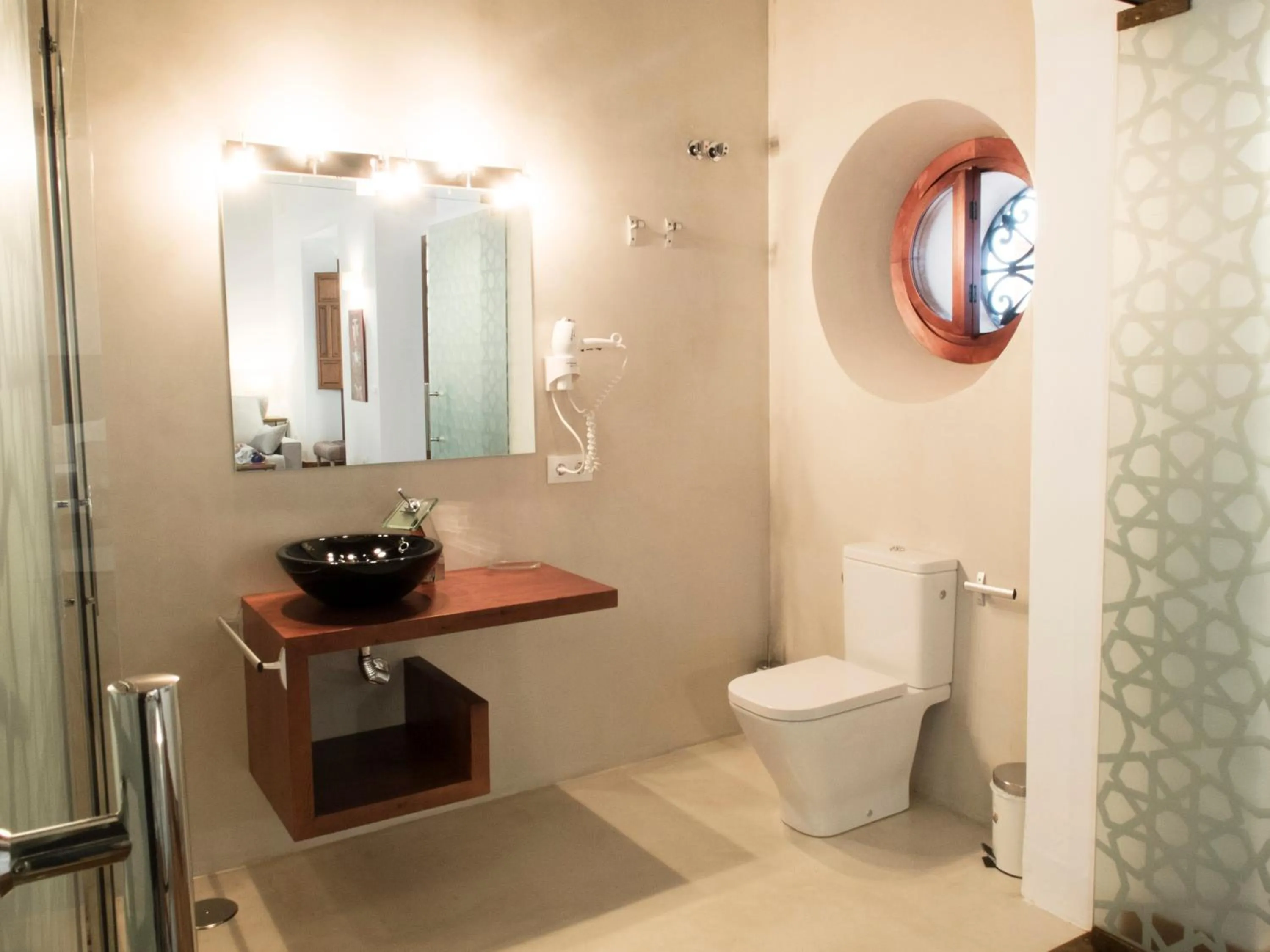 Toilet in Apartamentos Casa del Aceite